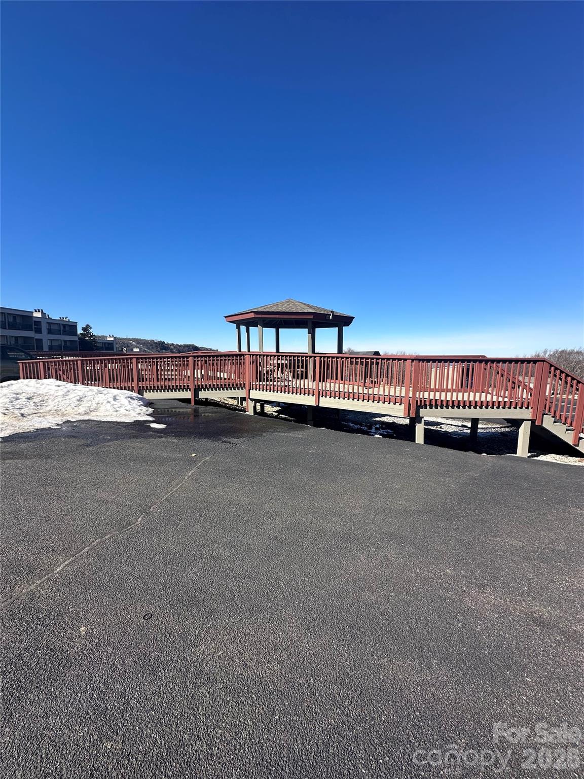 Pinnacle Inn - Residential