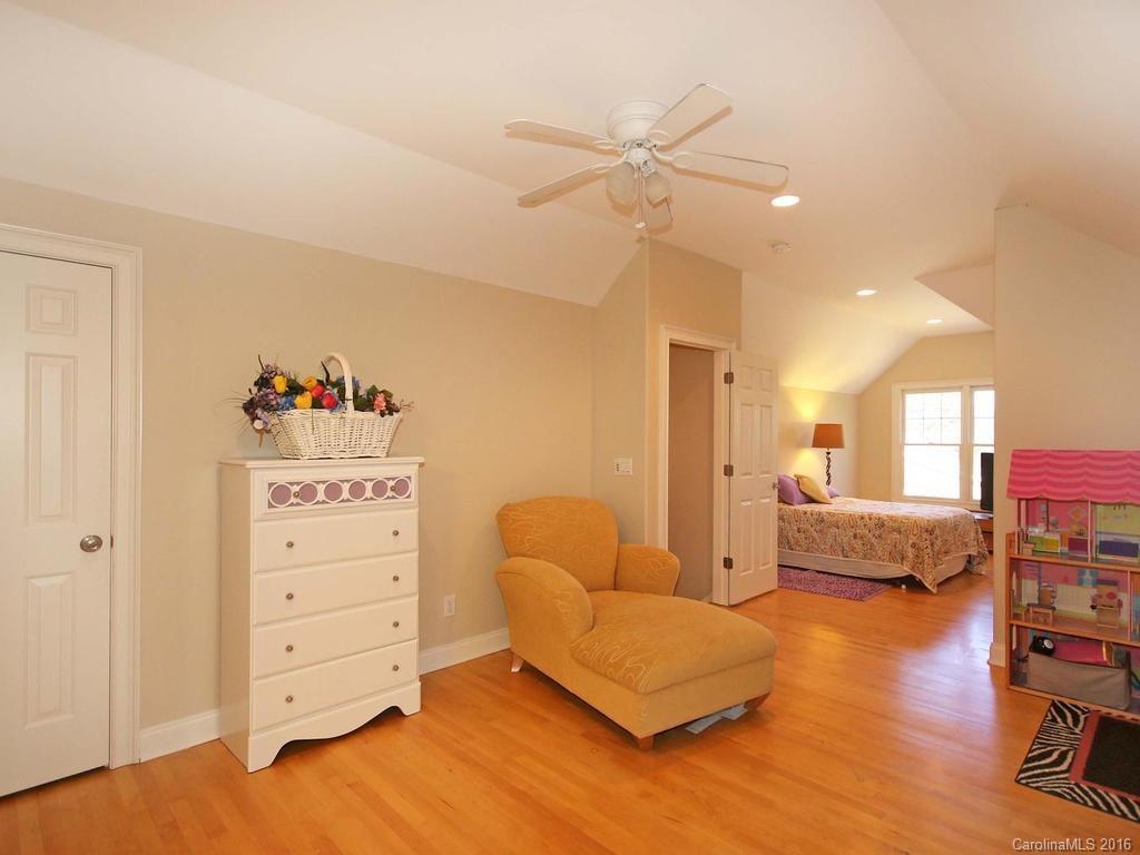 Craftsman Point - Residential