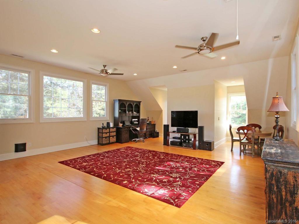 Craftsman Point - Residential