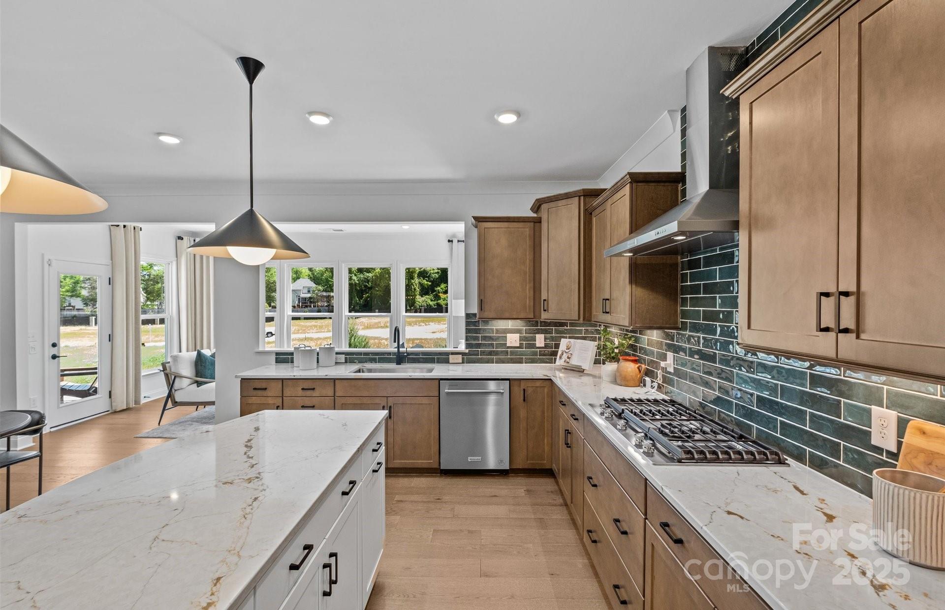 Patterson Pond - Residential