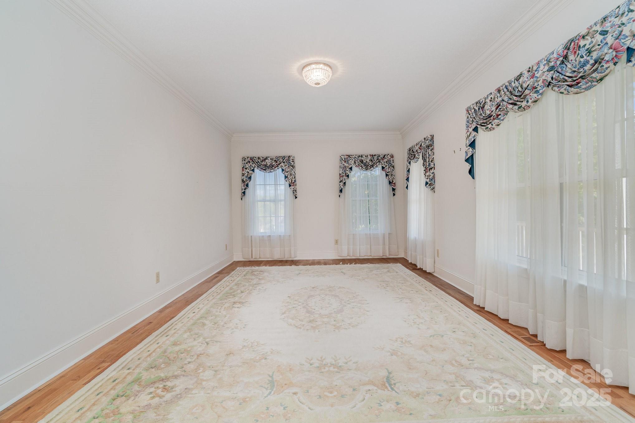 640 40th Avenue Lane NW