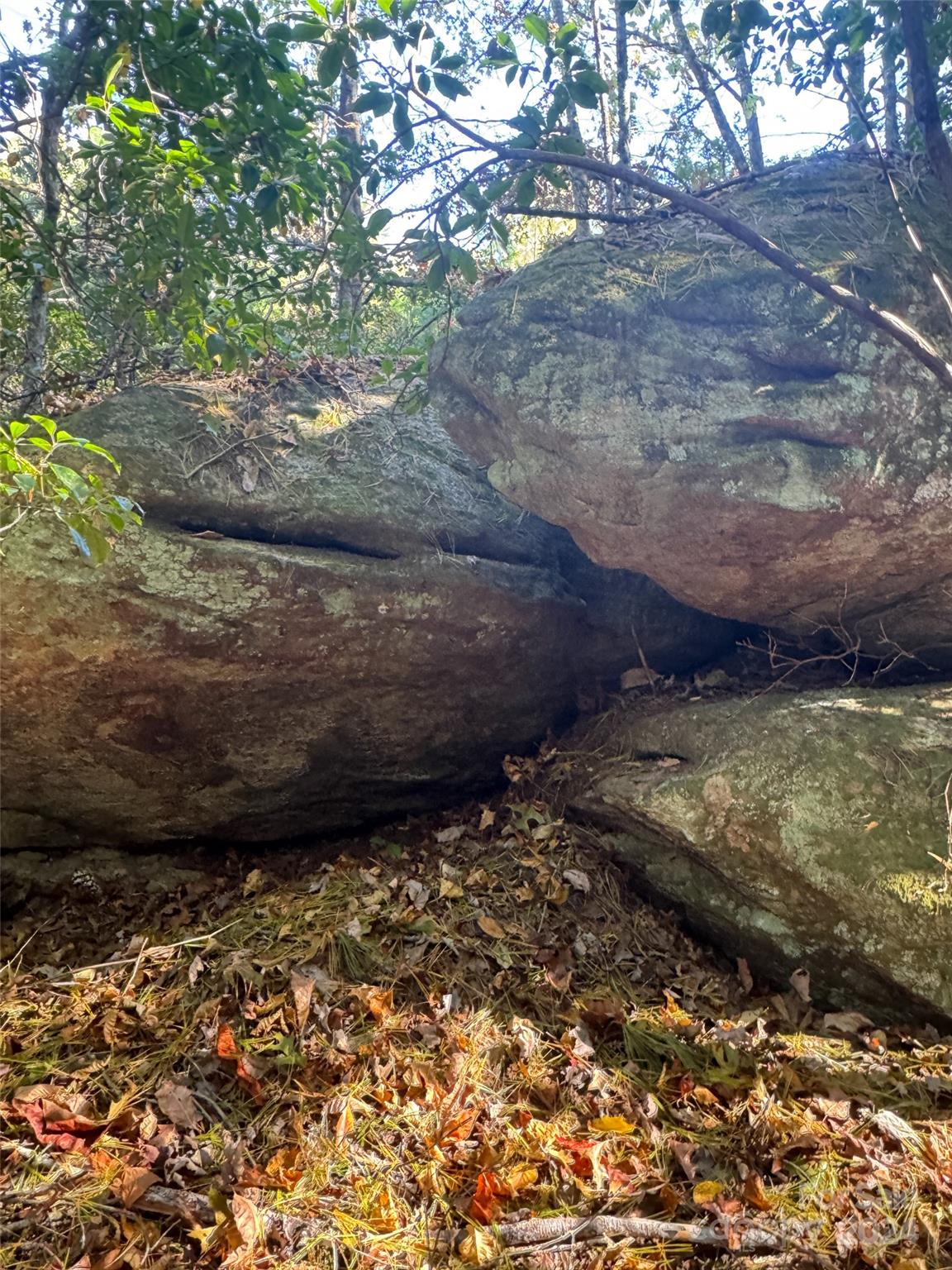 Stones Lake - Land