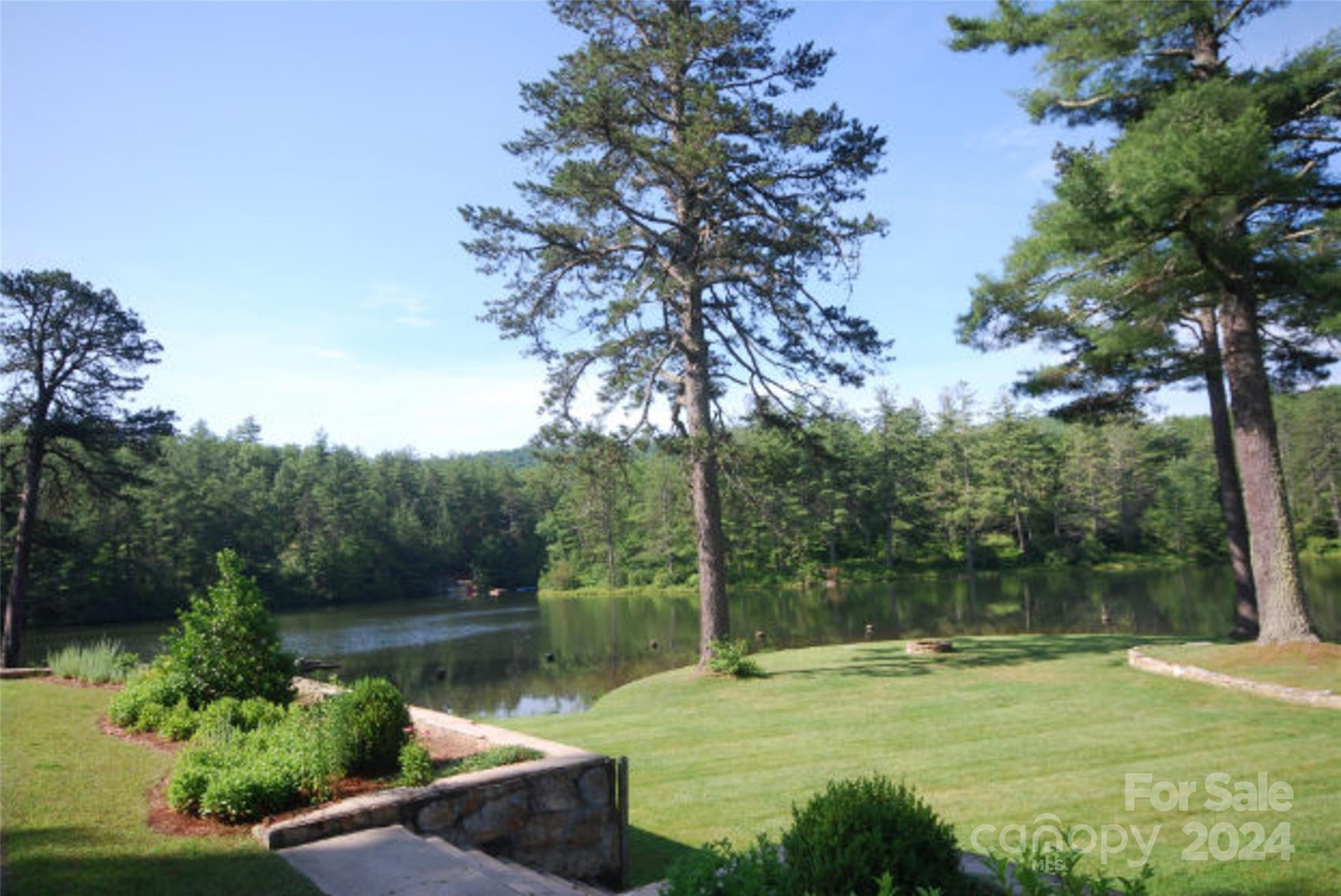 Stones Lake - Land