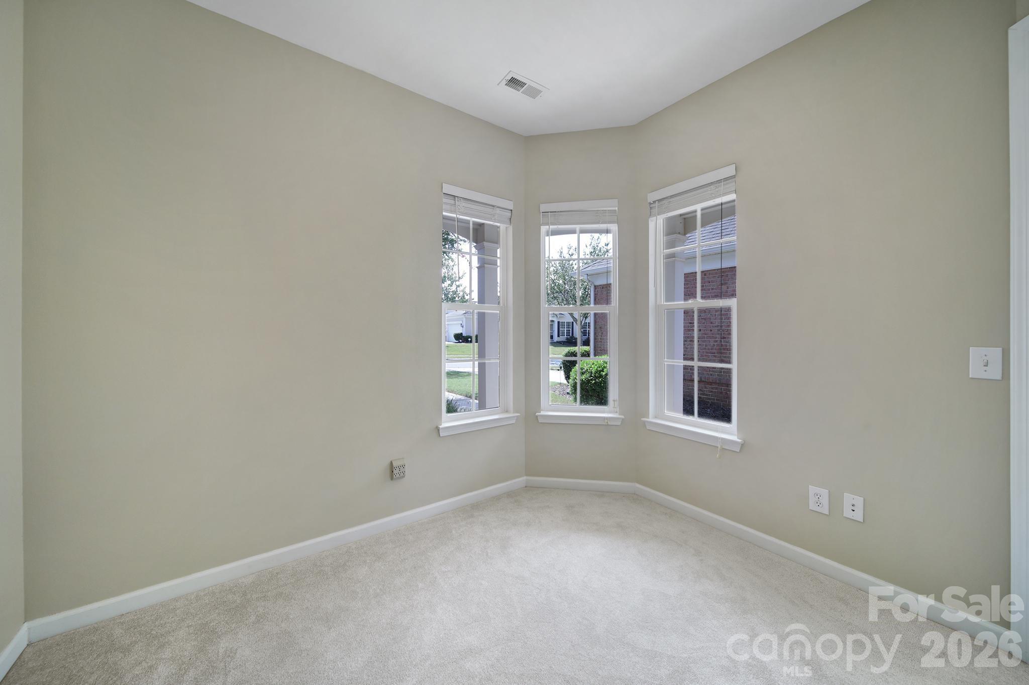 5018 Grandview Drive