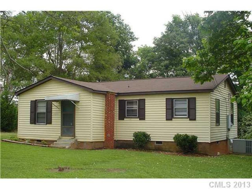 Charming  home in a quiet community, newly renovated  with beautiful hardwoods floors, new kitchen flooring. New wiring and plumbing.  Minutes from 1-77. 100% financing possible through USDA !!