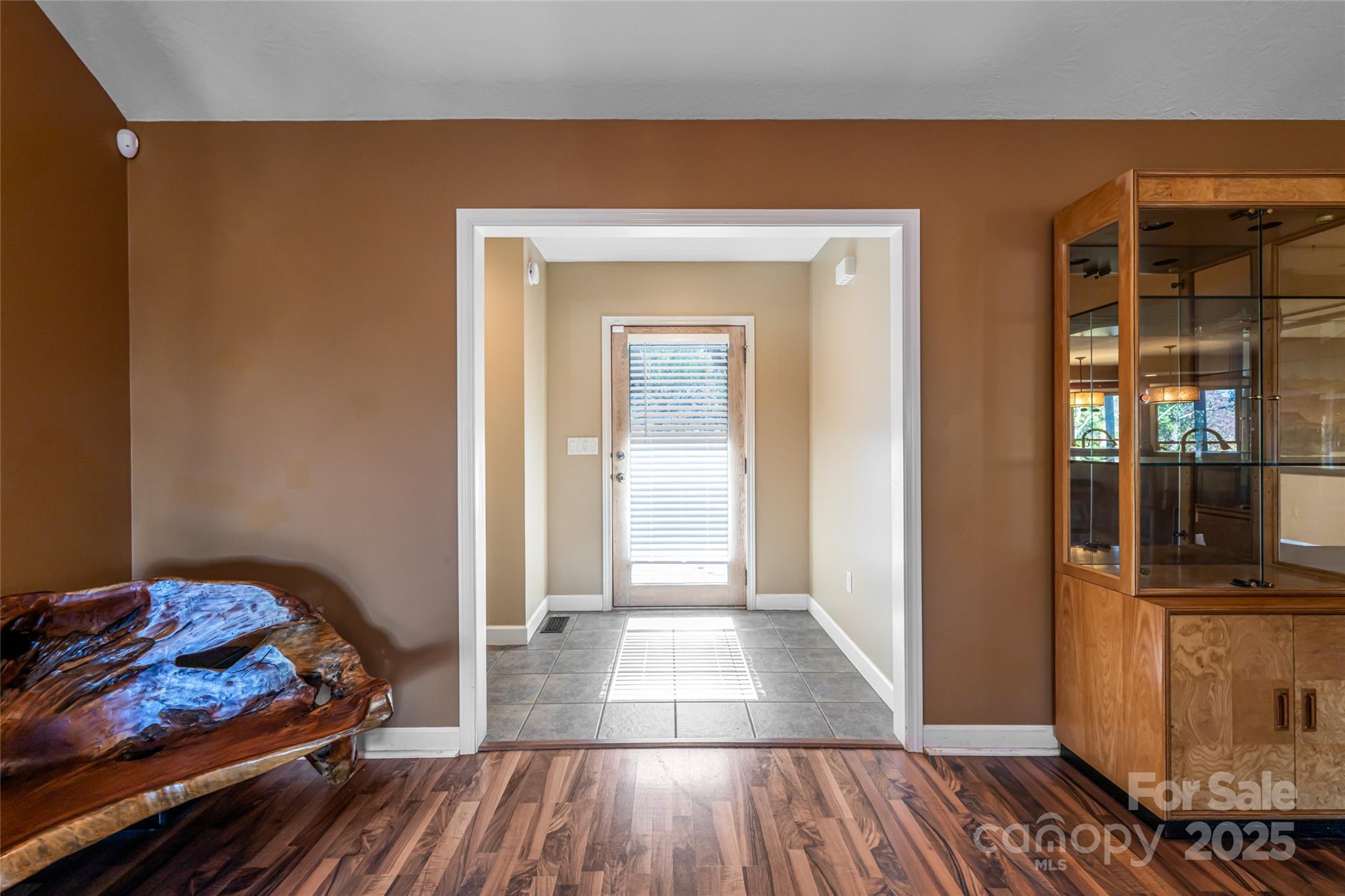 6 Laurel Trail