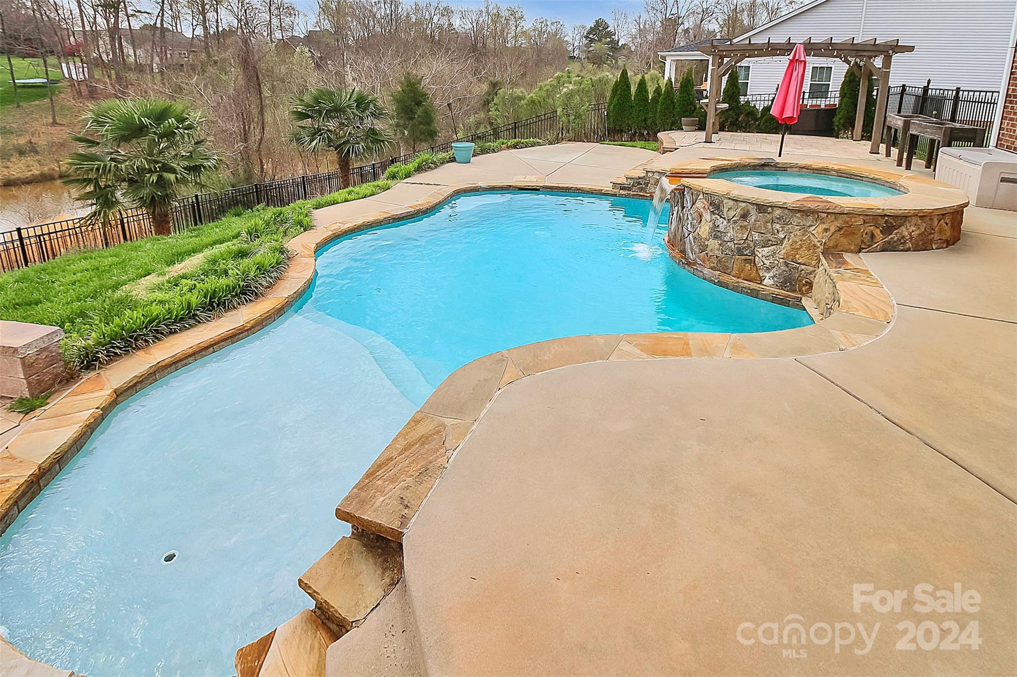 Stoneridge Lakes - Residential