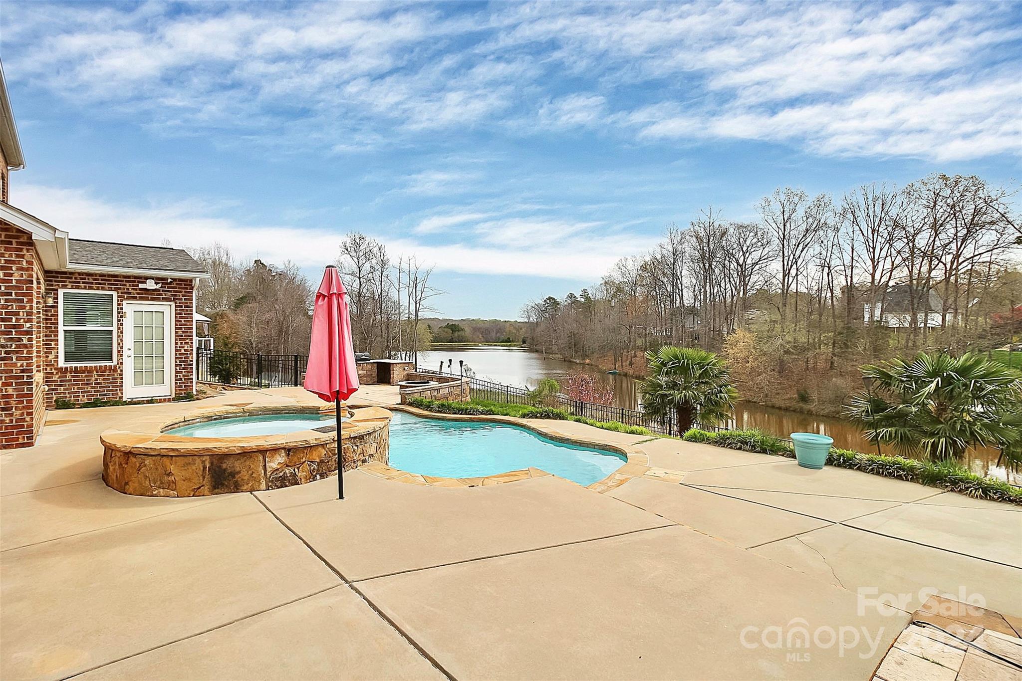 Stoneridge Lakes - Residential