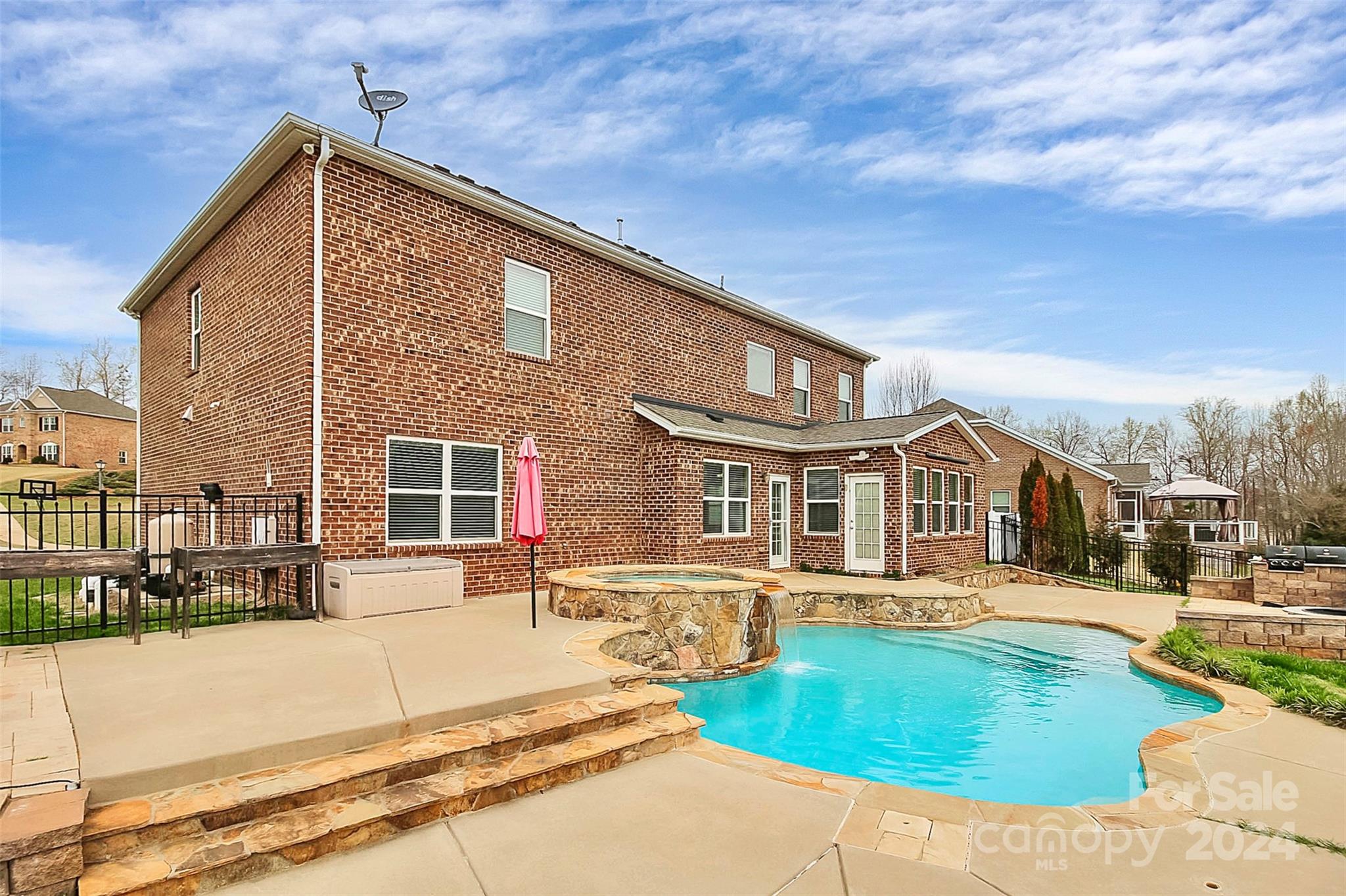 Stoneridge Lakes - Residential