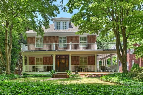 Photo of 2126 Dilworth Road E, Charlotte, NC 28203 (MLS # 4392401)