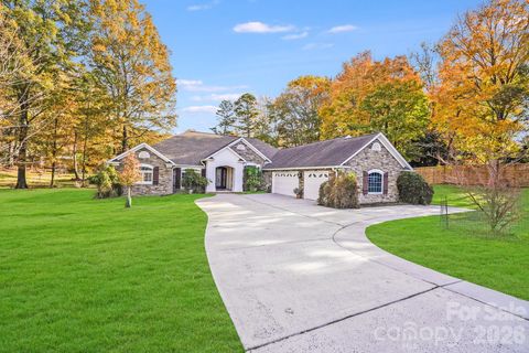 5329 Kuykendall Road Charlotte NC 28270