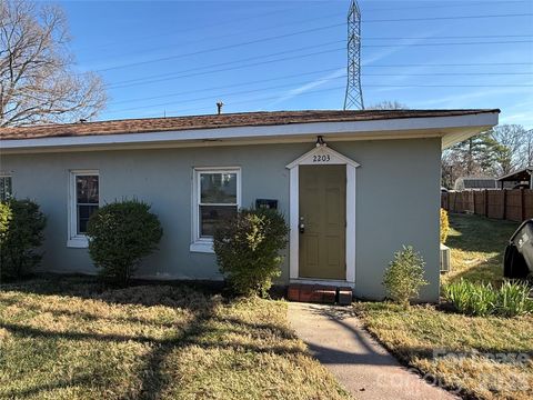 Photo of 2203 Highland Street, Charlotte, NC 28208 (MLS # 4334545)