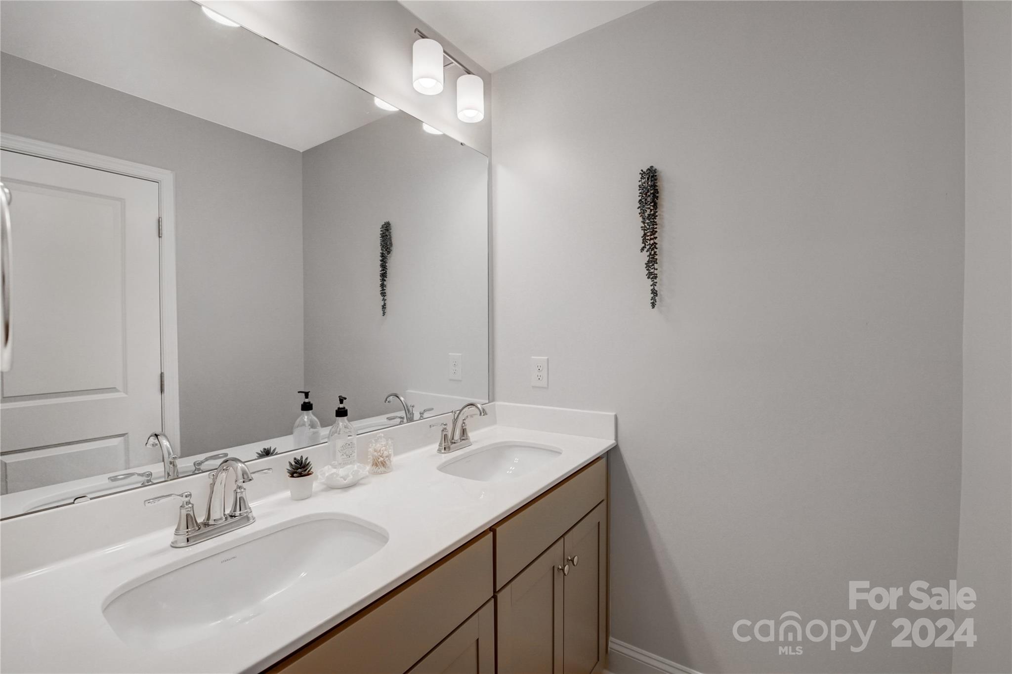 Paddlers Cove - Residential