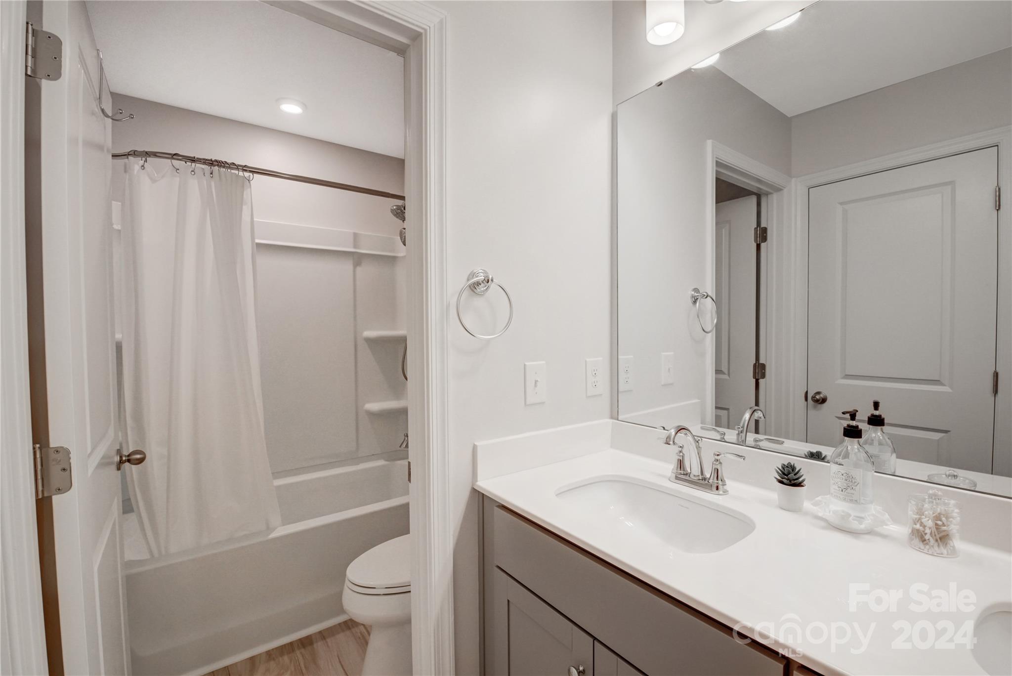 Paddlers Cove - Residential