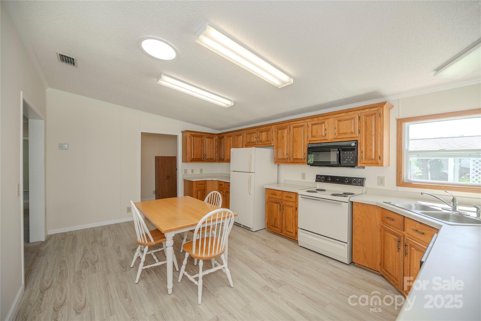 14 Beechnut Drive