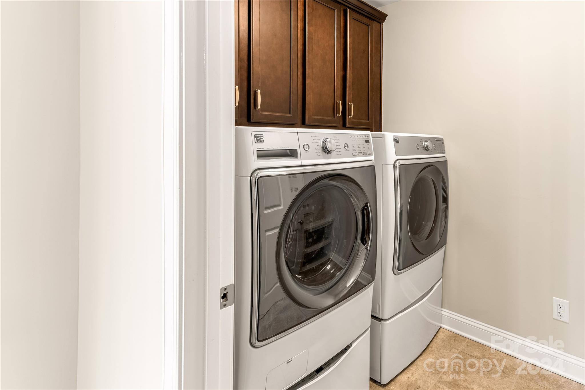 The Retreat At Sunset Ridge - Residential