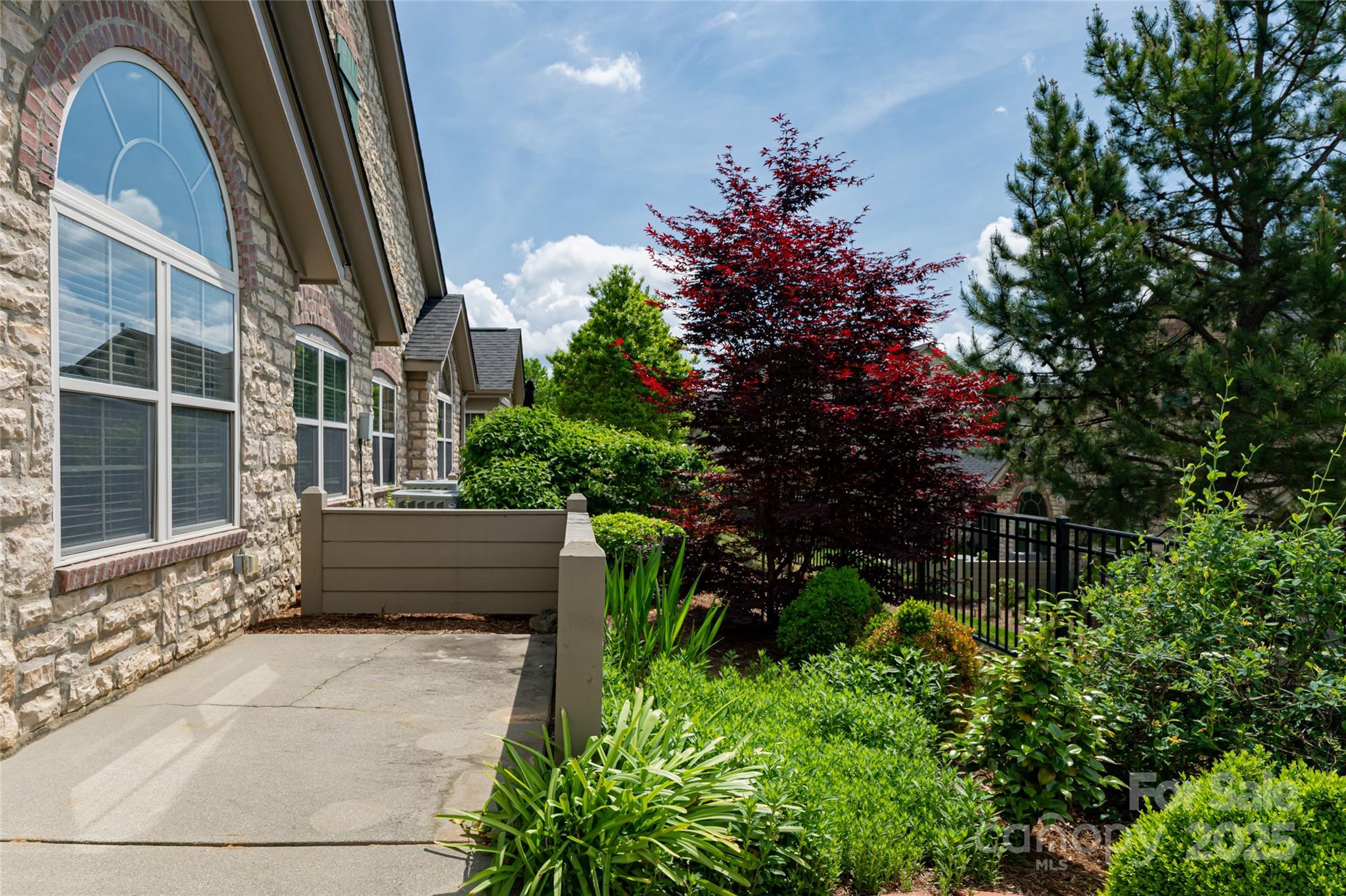 33 Braeburn Way
