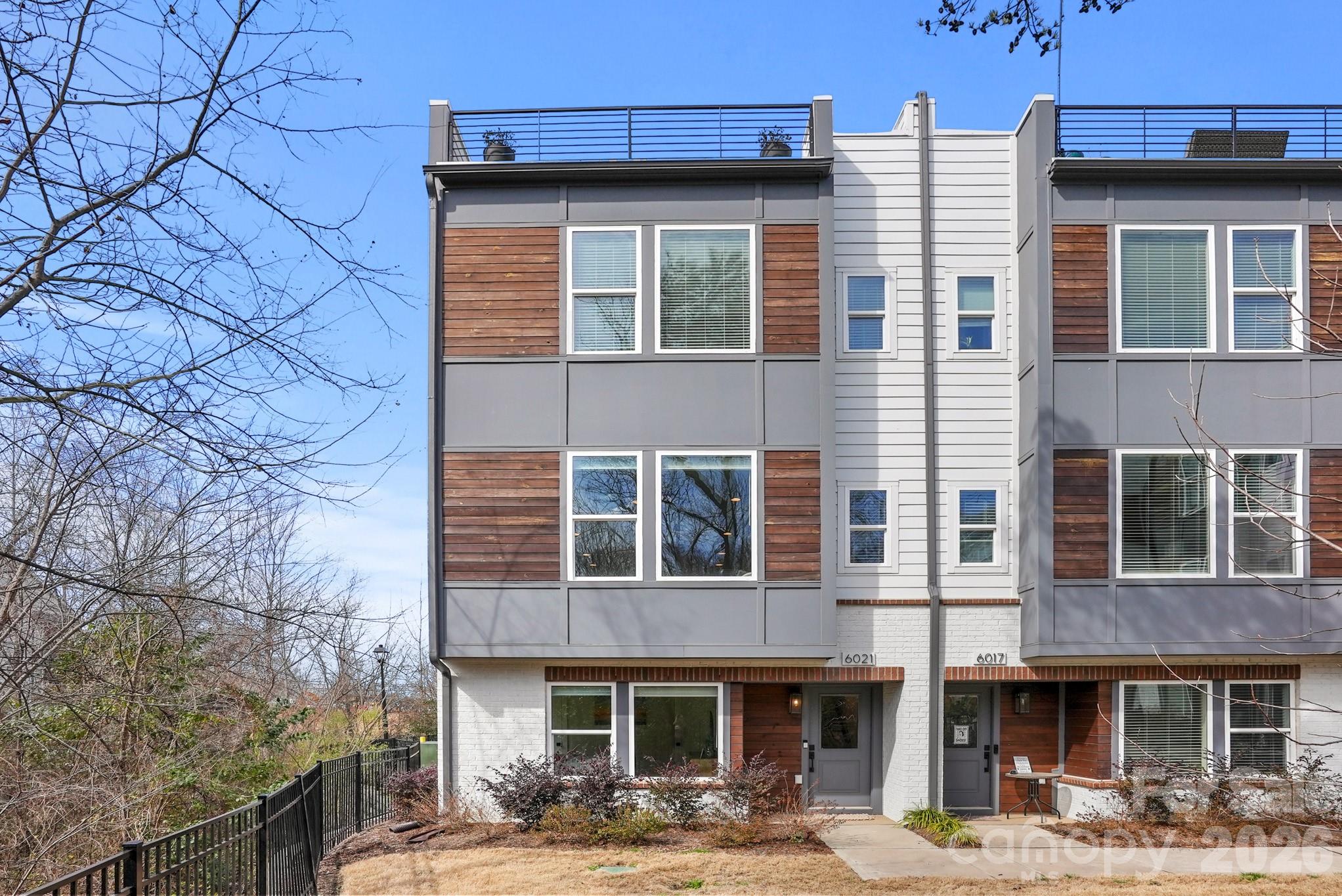 LOSO Terraces - Residential