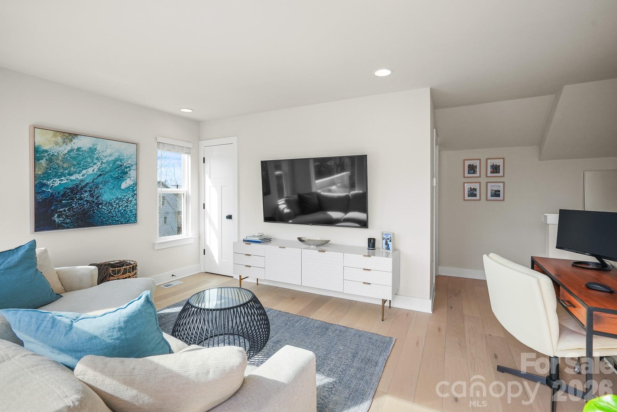 LOSO Terraces - Residential