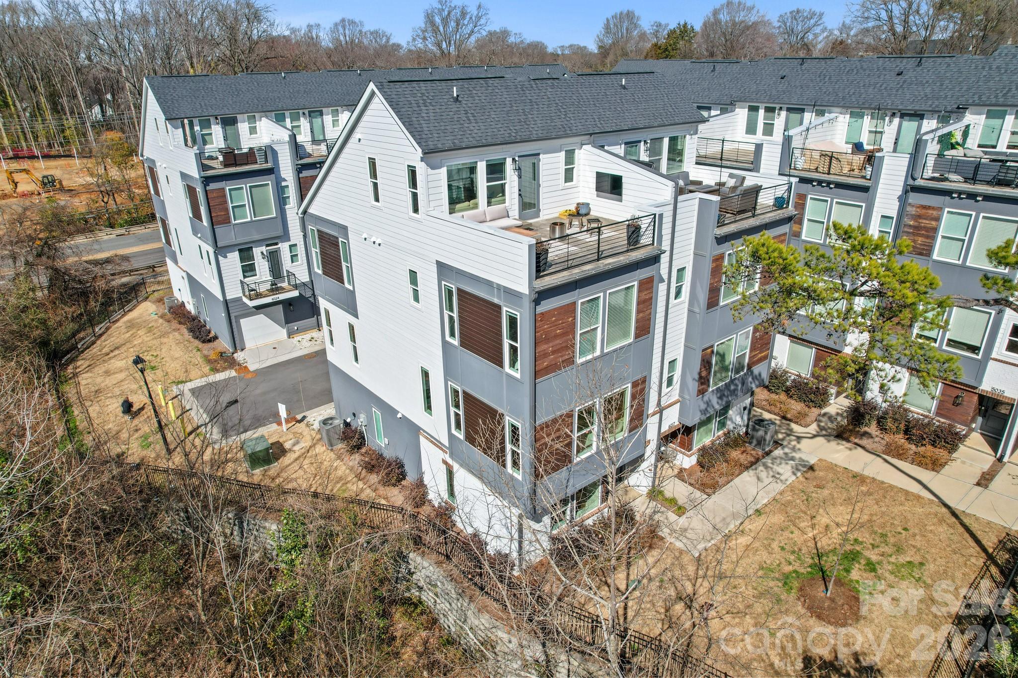 LOSO Terraces - Residential