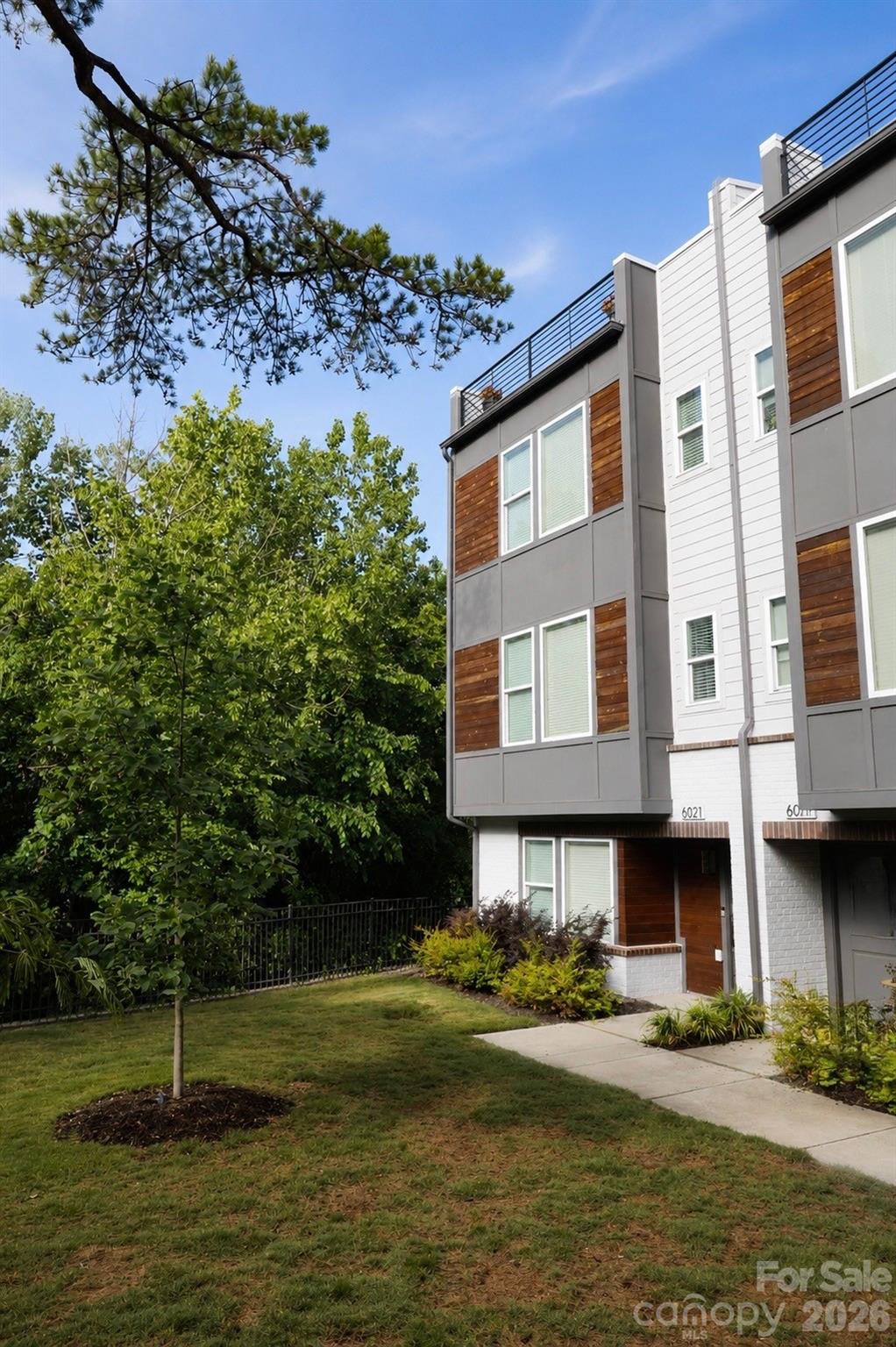 LOSO Terraces - Residential
