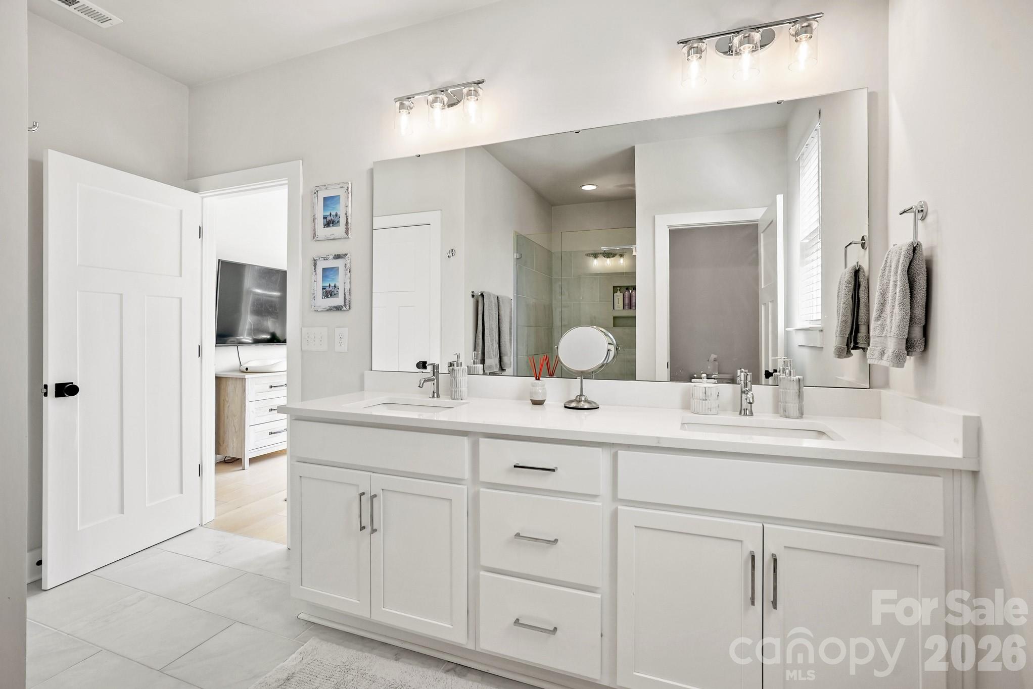 LOSO Terraces - Residential