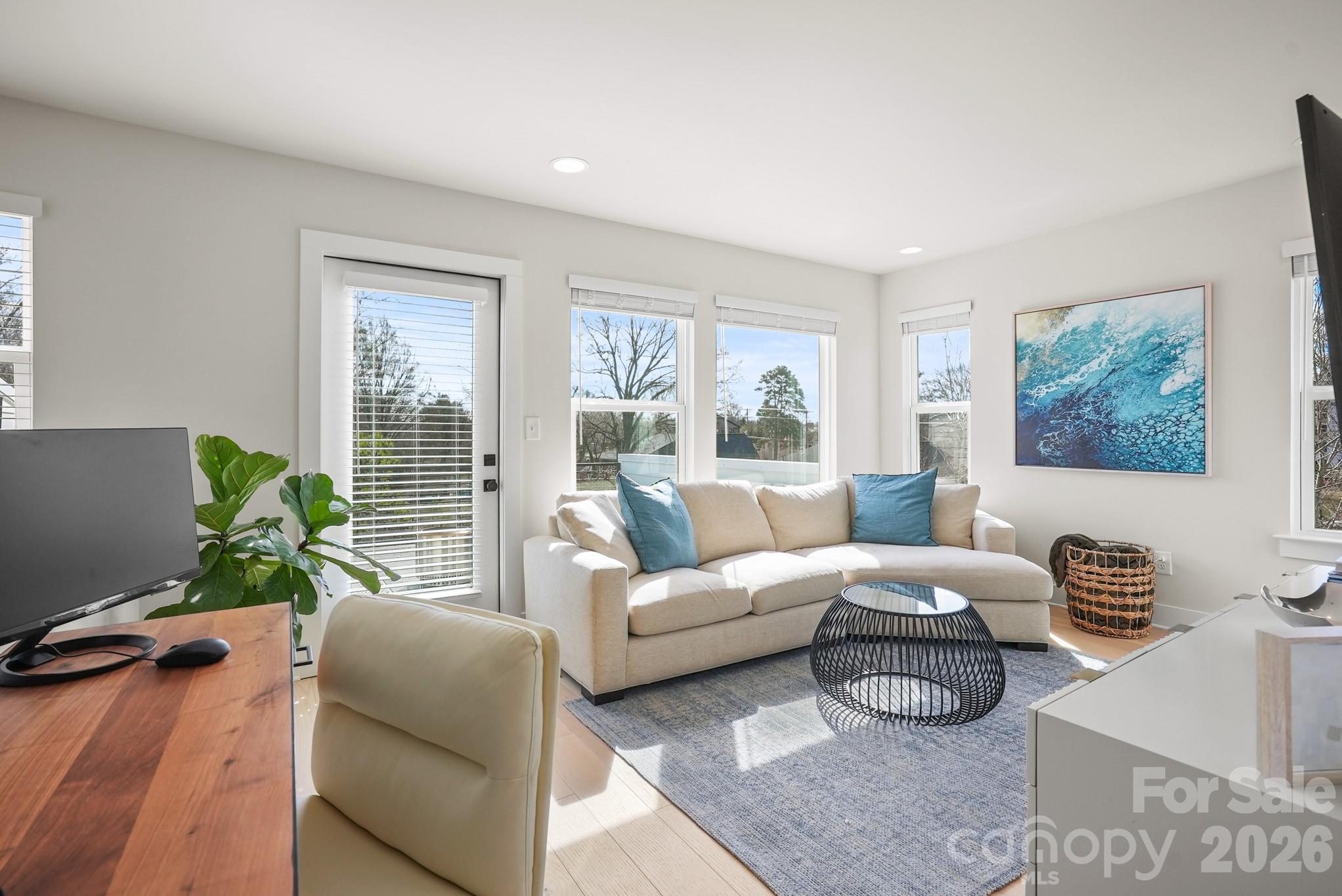 LOSO Terraces - Residential