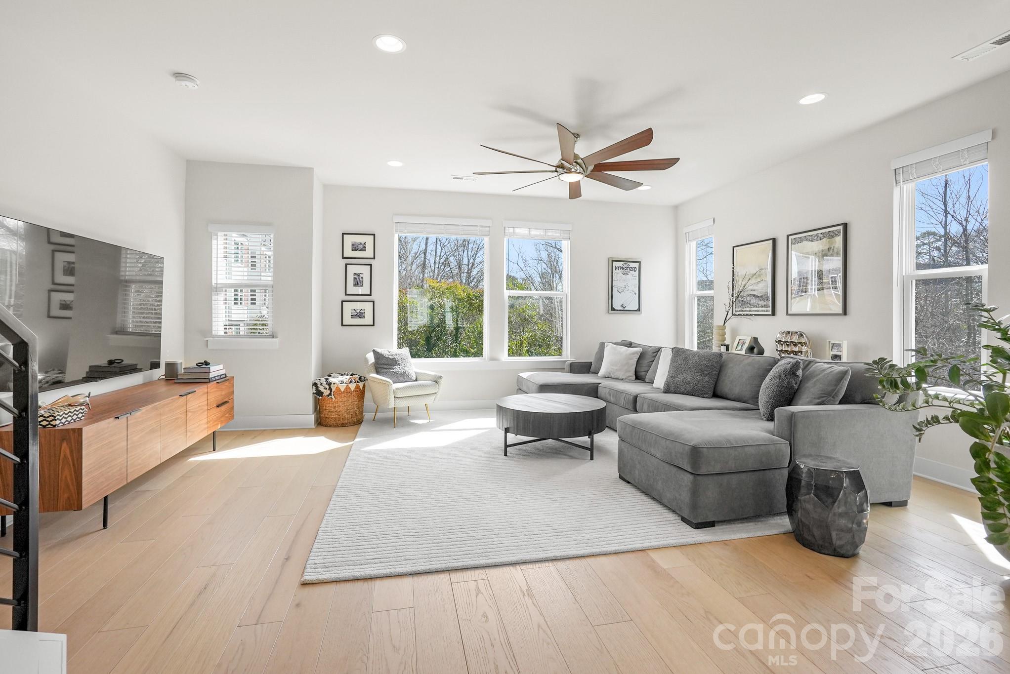 LOSO Terraces - Residential