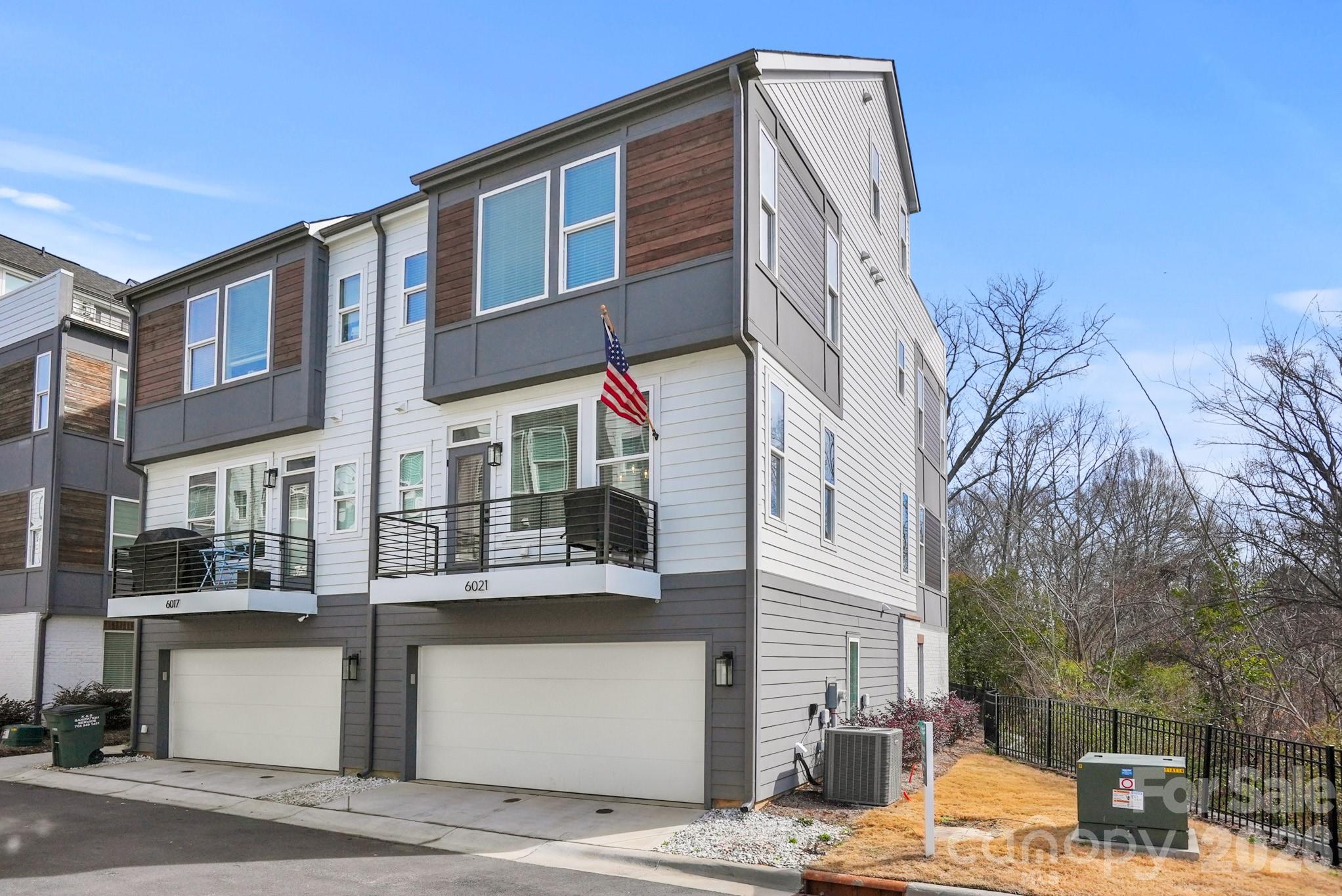 LOSO Terraces - Residential