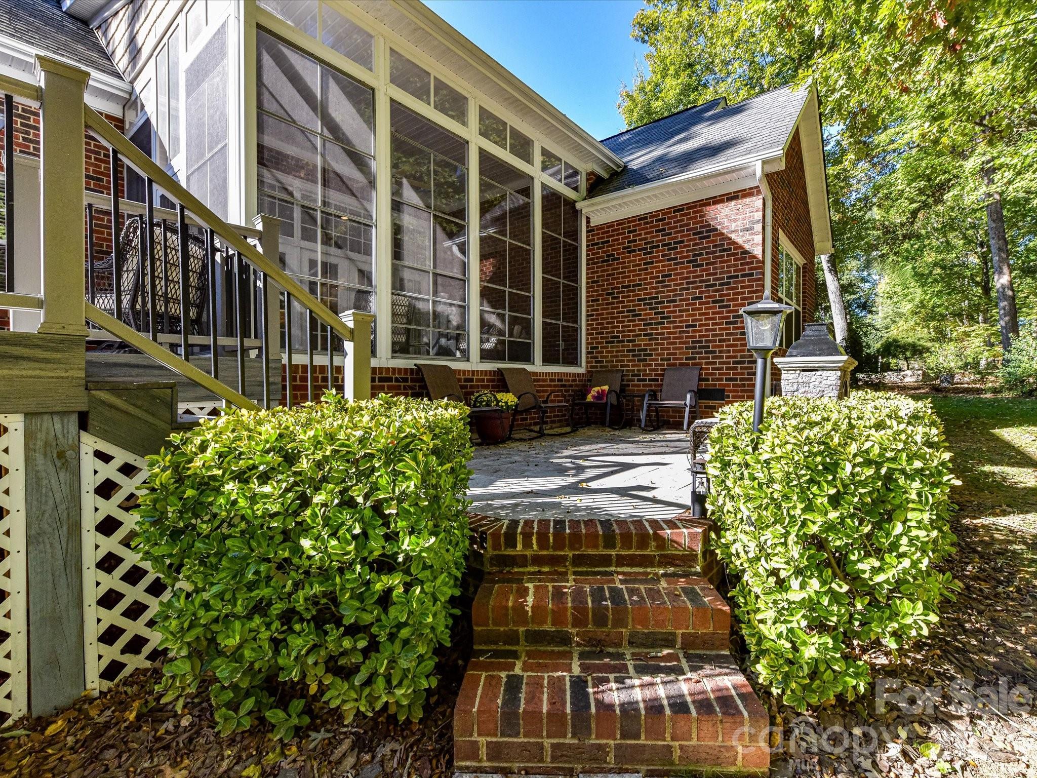 Savannah Way - Residential