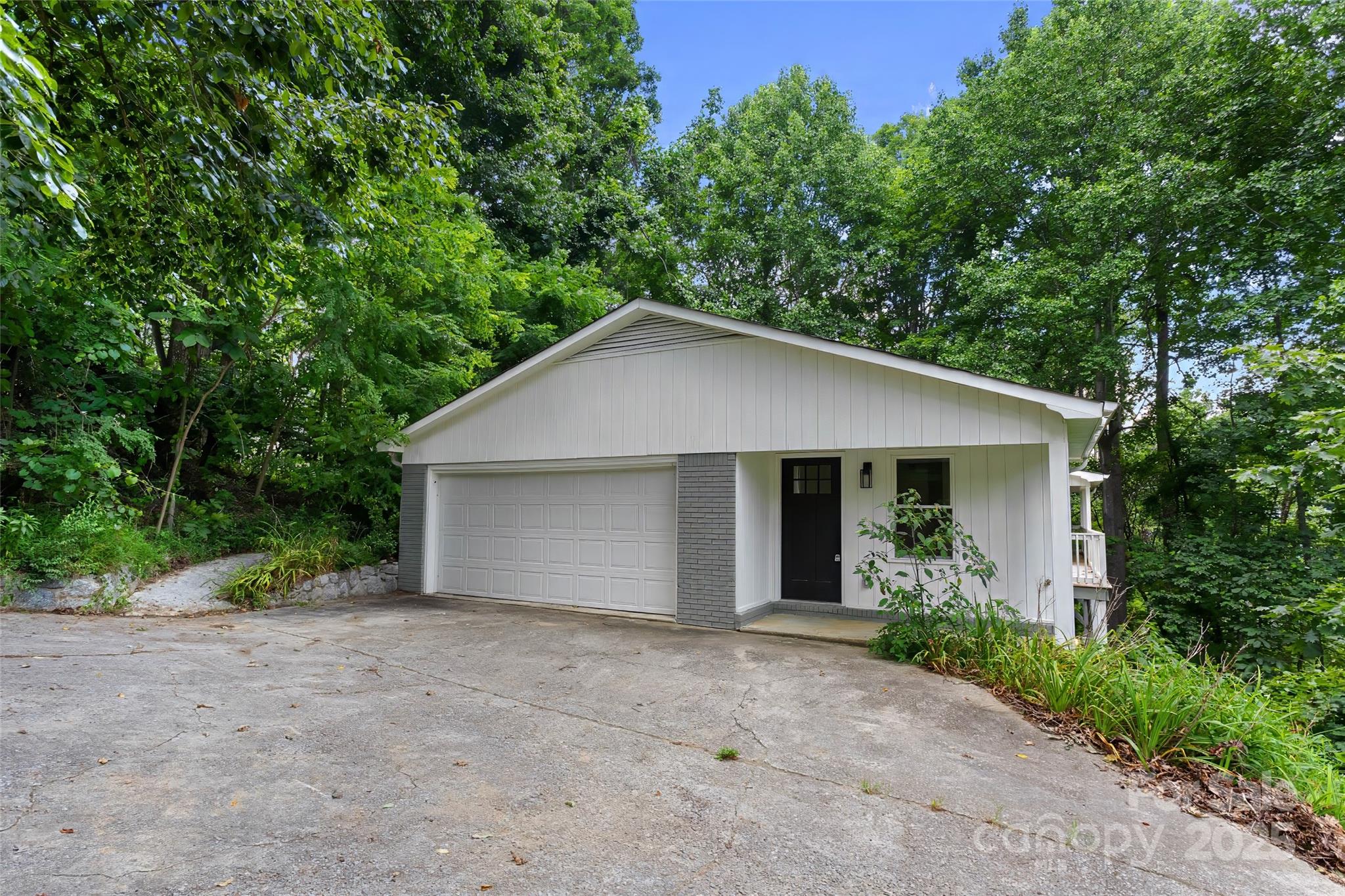 240 Spicewood Lane