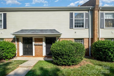 4609 Coronado Drive N Charlotte NC 28212