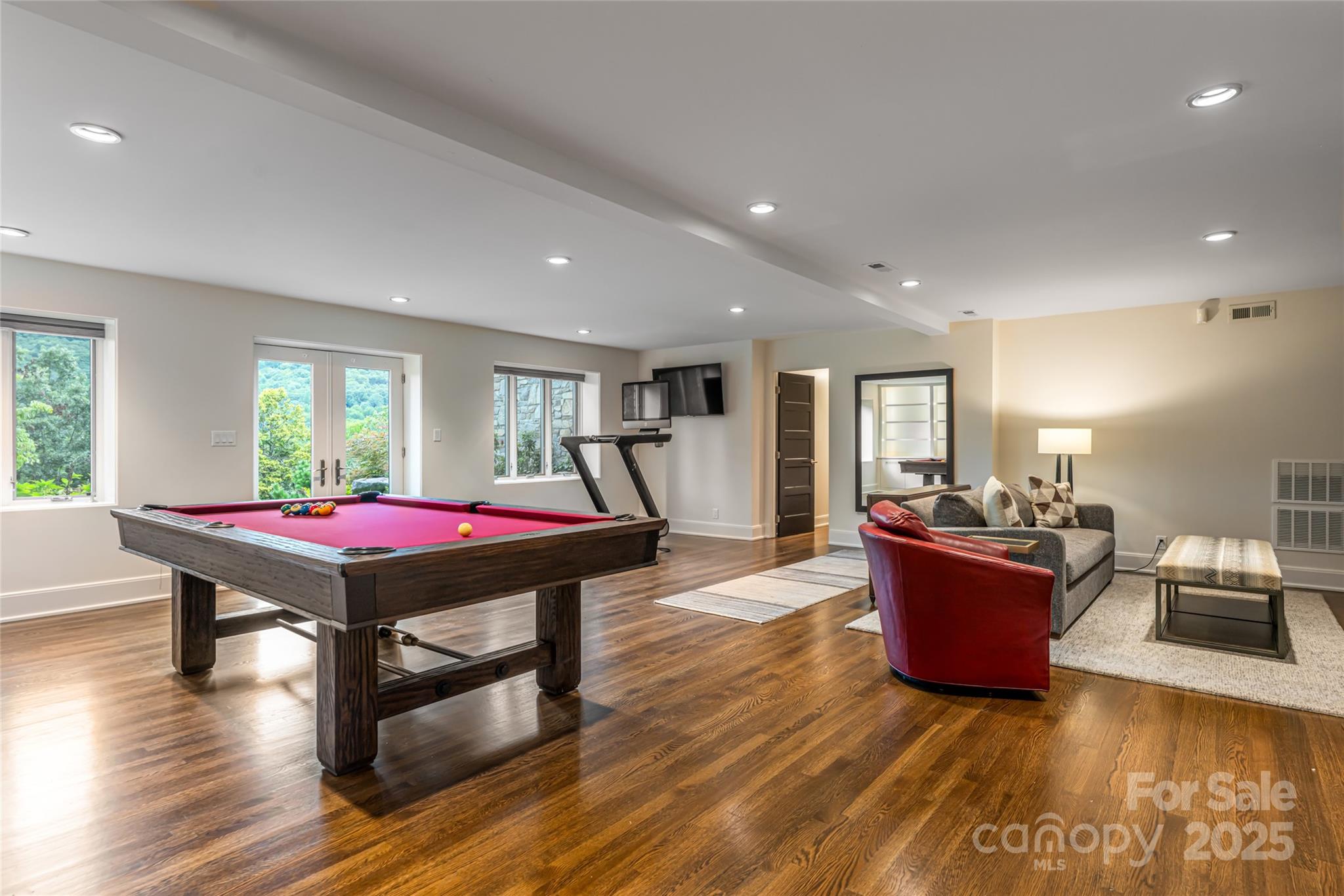 Kimberly Knoll - Residential