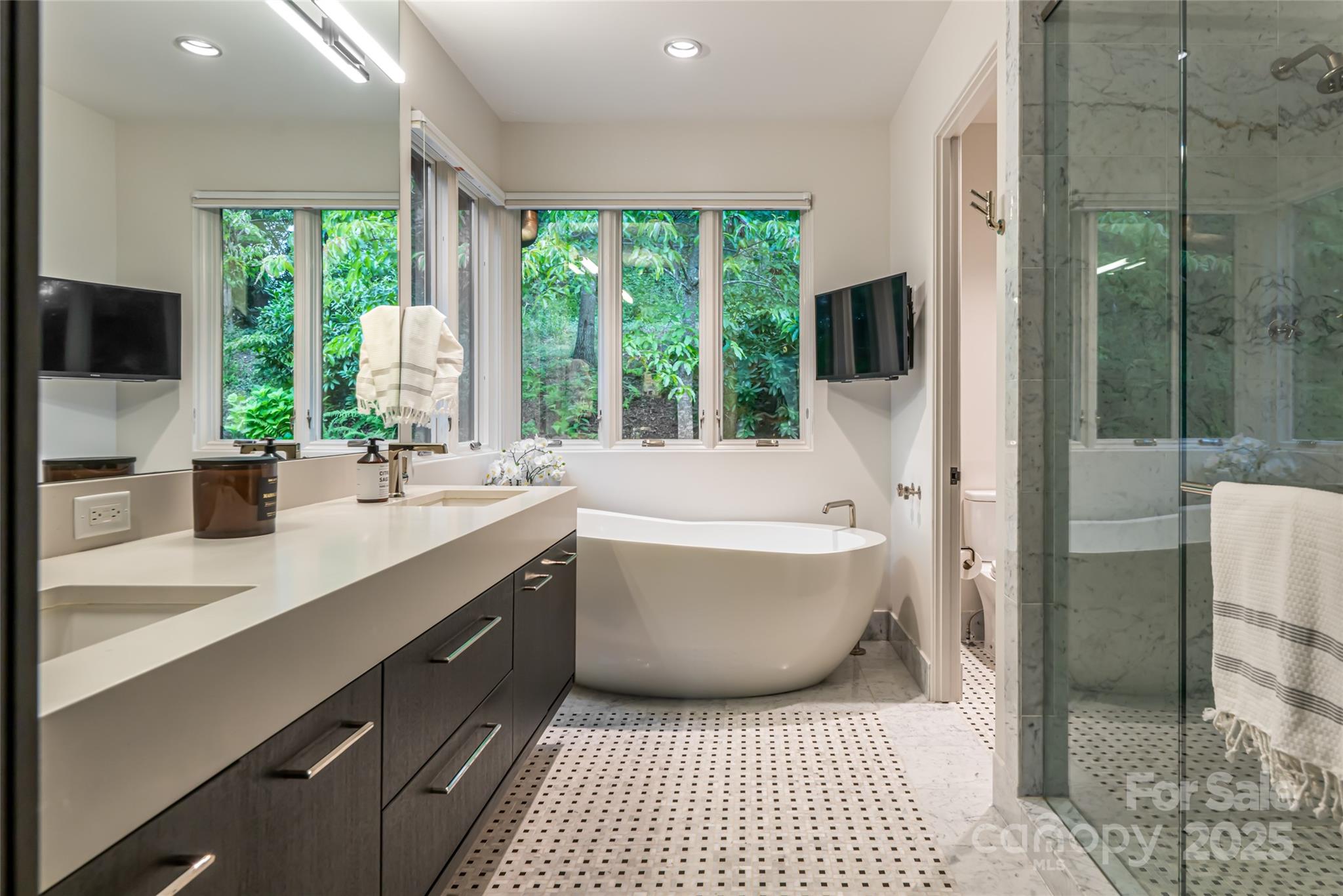 Kimberly Knoll - Residential