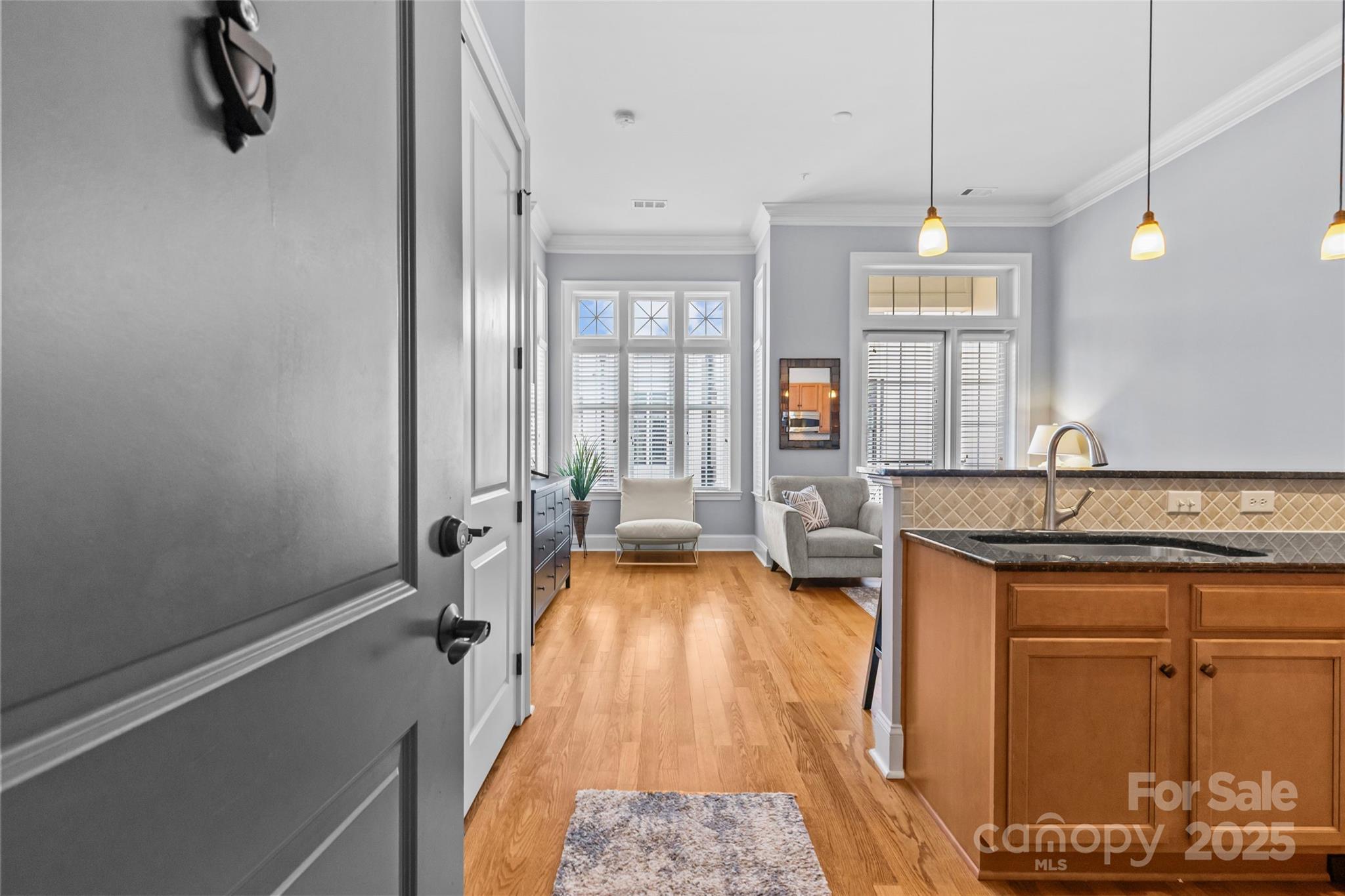 2810 Selwyn Avenue 429