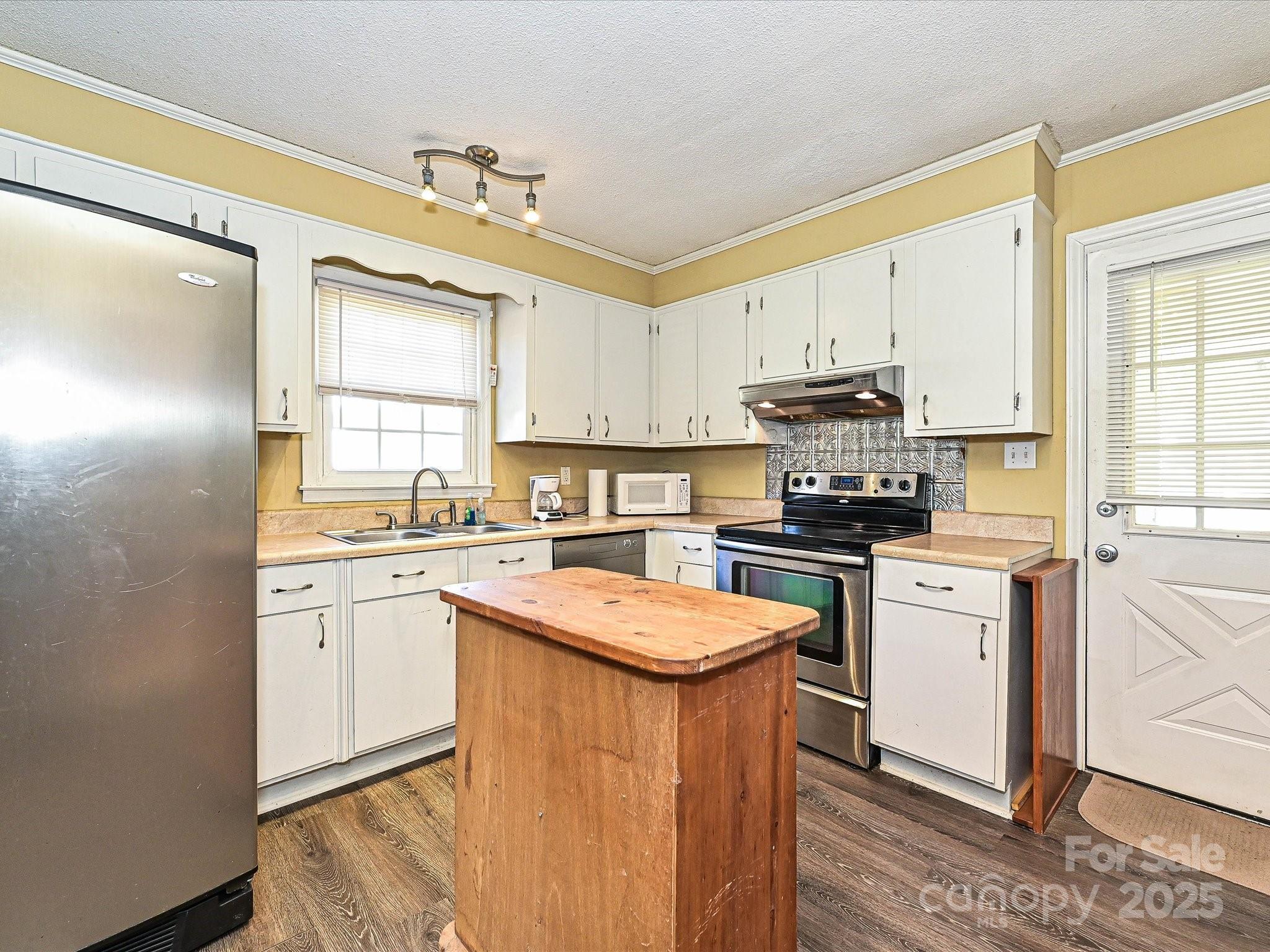 Sunset Park - Residential