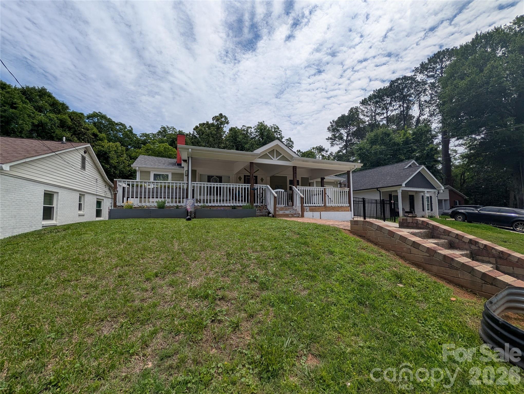 261 Broad Drive SW