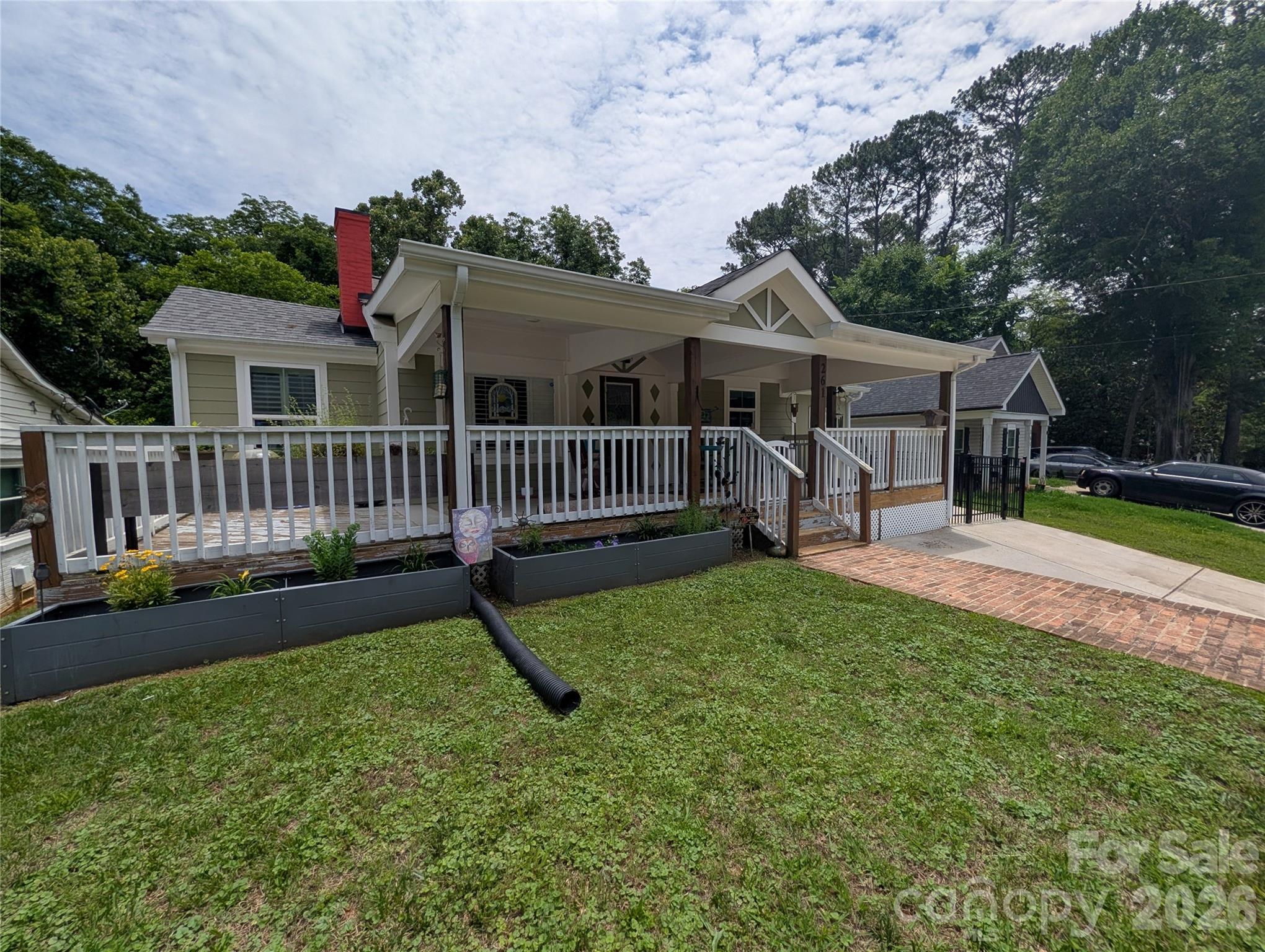261 Broad Drive SW