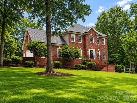 Photo of 2116 Quail Drive NW, Concord, NC 28027 (MLS # 4389135)