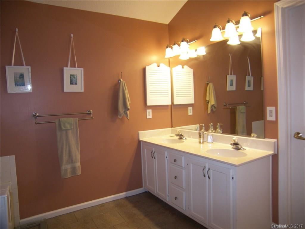 Weddington Woods - Residential