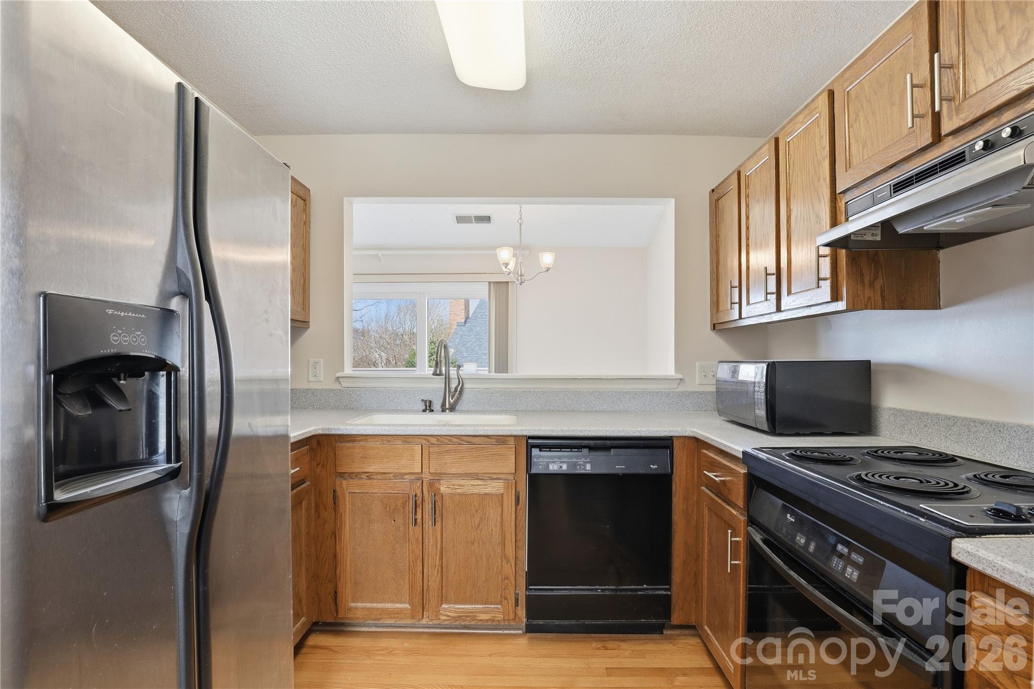 9209 Kings Canyon Drive