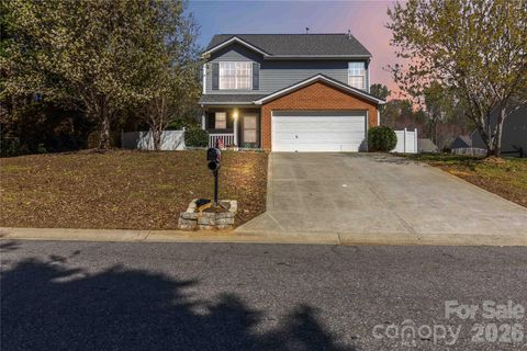 Photo of 917 Poplar Forest Ridge, Clover, SC 29710 (MLS # 4359803)