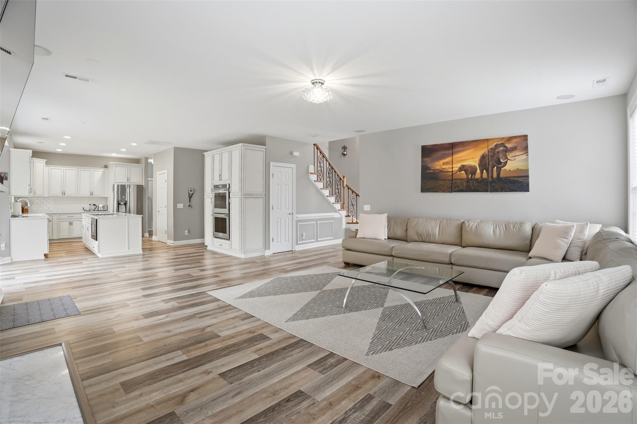 1711 Crestgate Drive