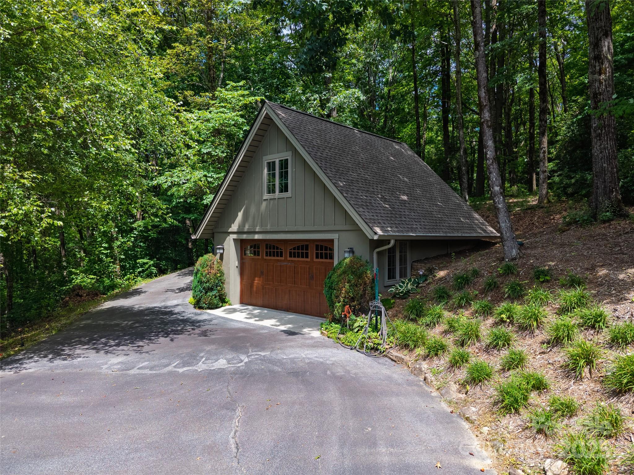 315 Jocassee Trail