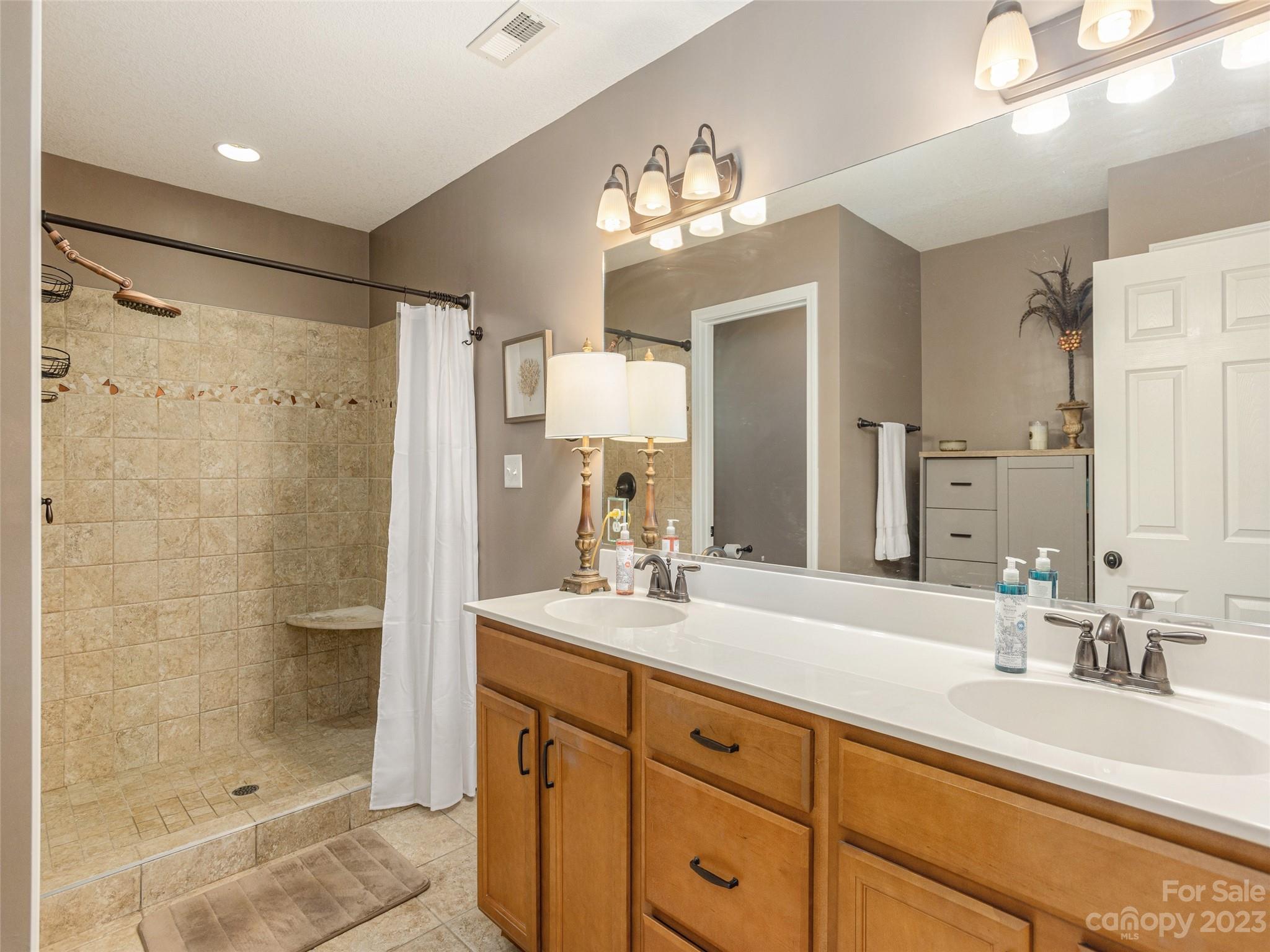 Oasis Cove - Residential