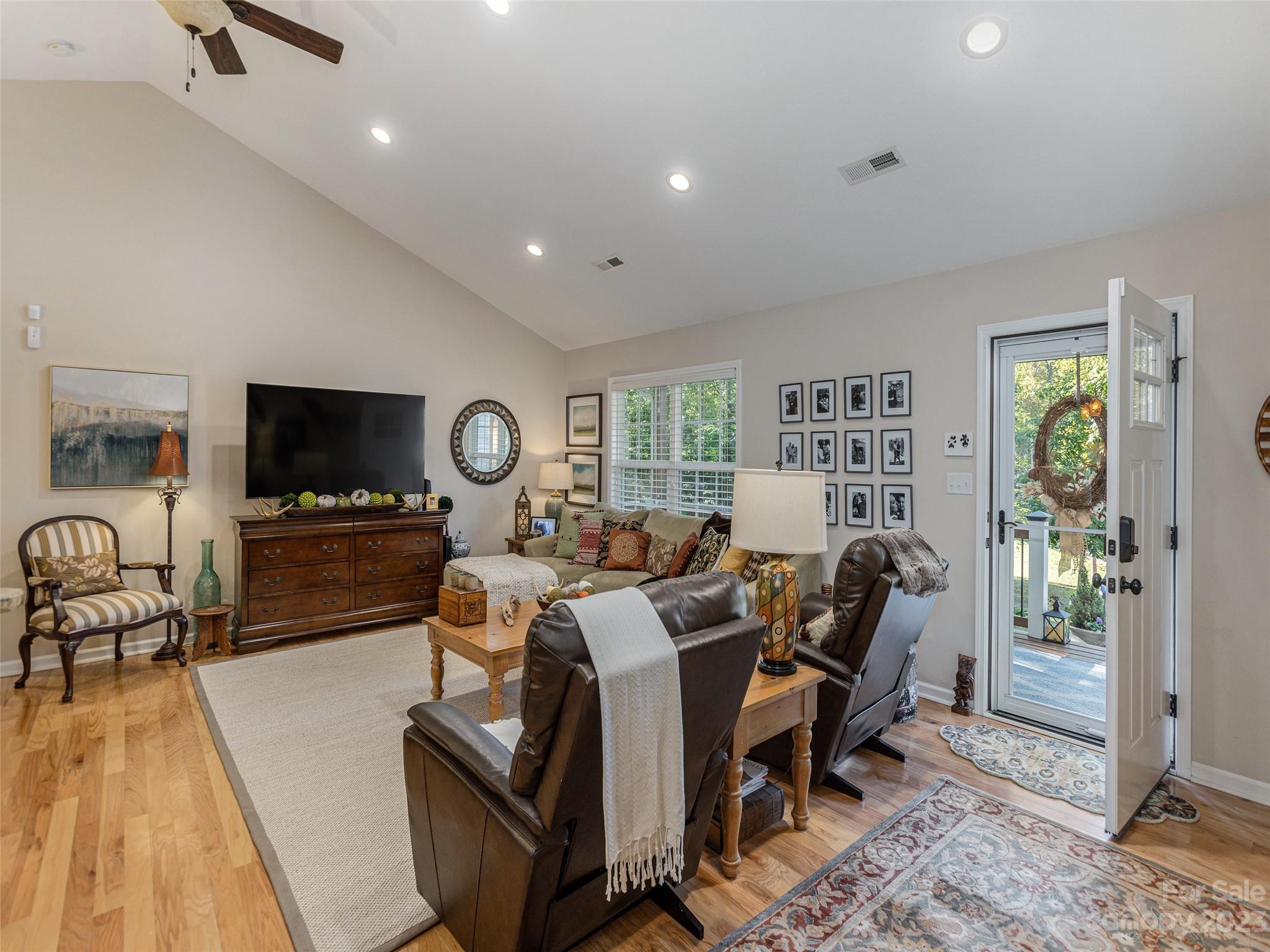 Oasis Cove - Residential