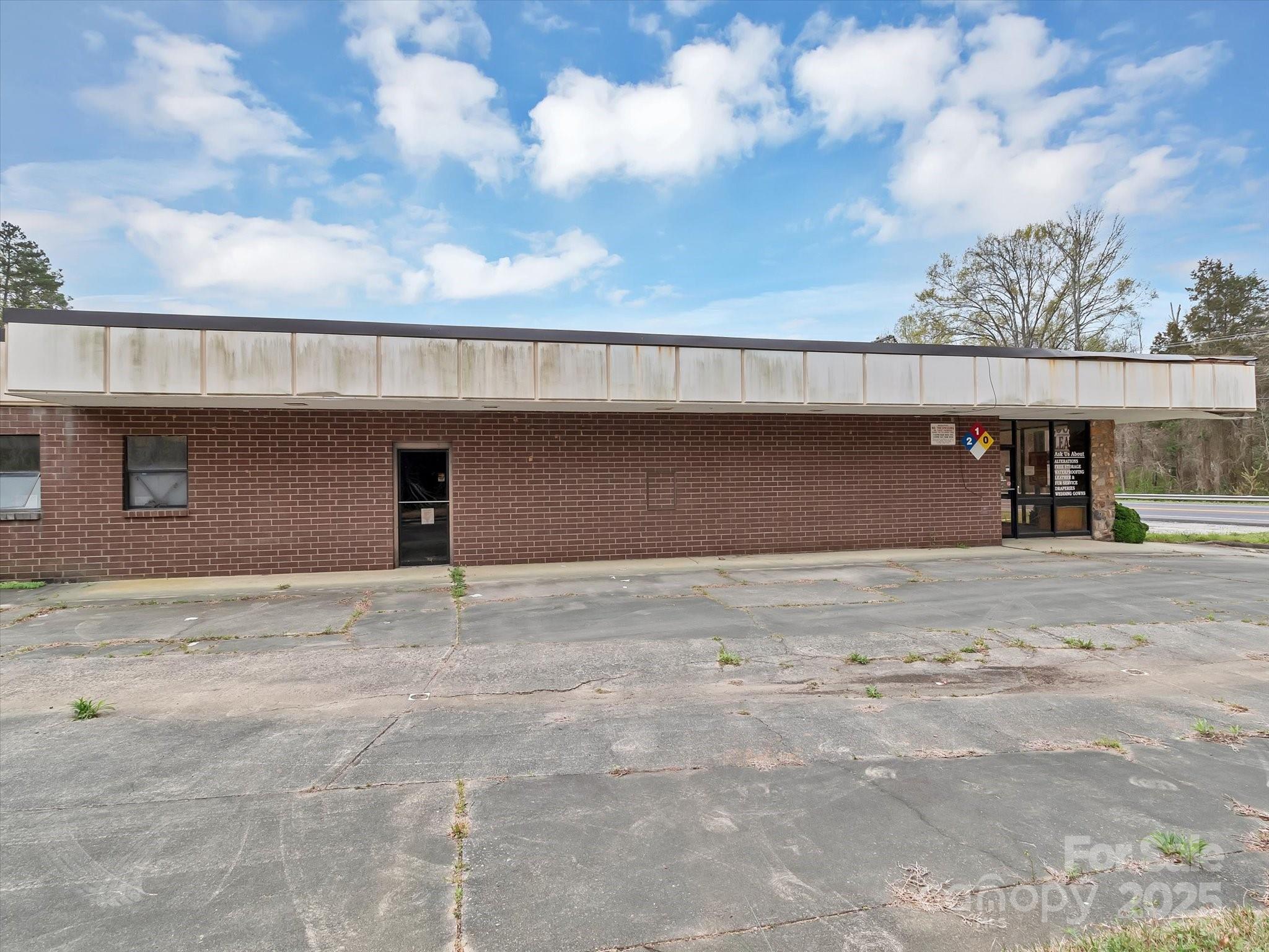 225 SE Branchview Drive SE