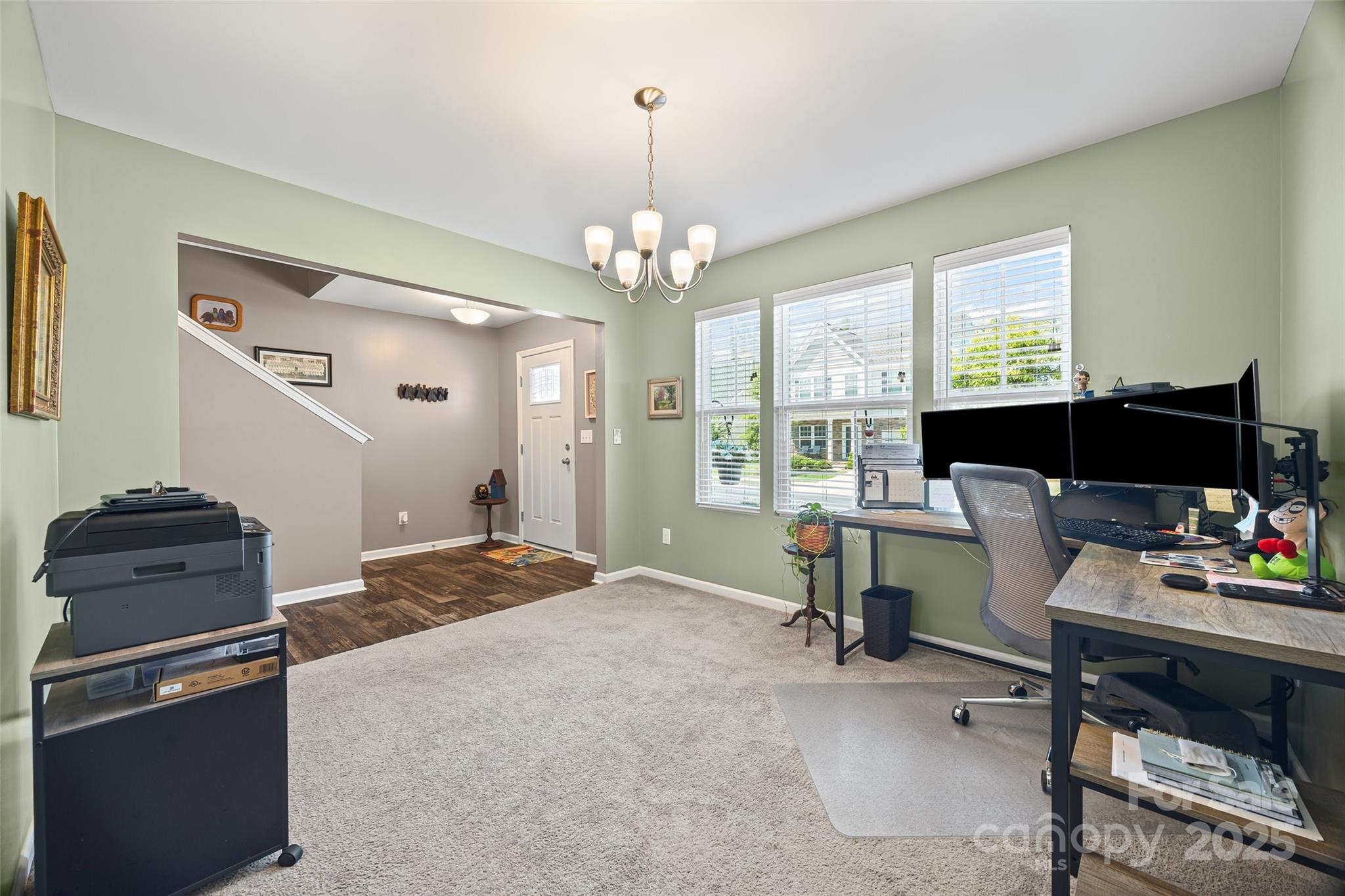 903 Von Buren Boulevard