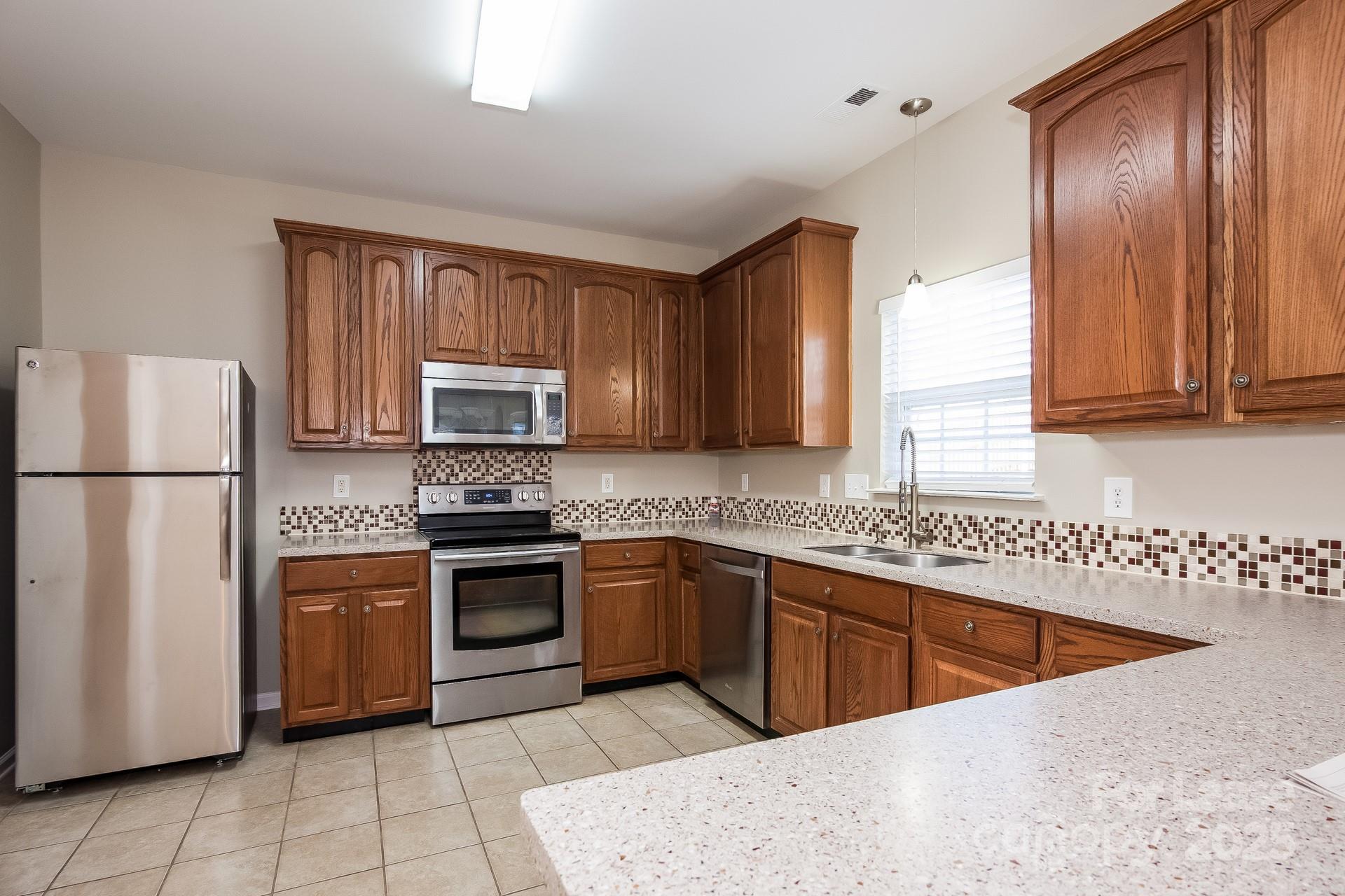 10209 Fairbourne Court