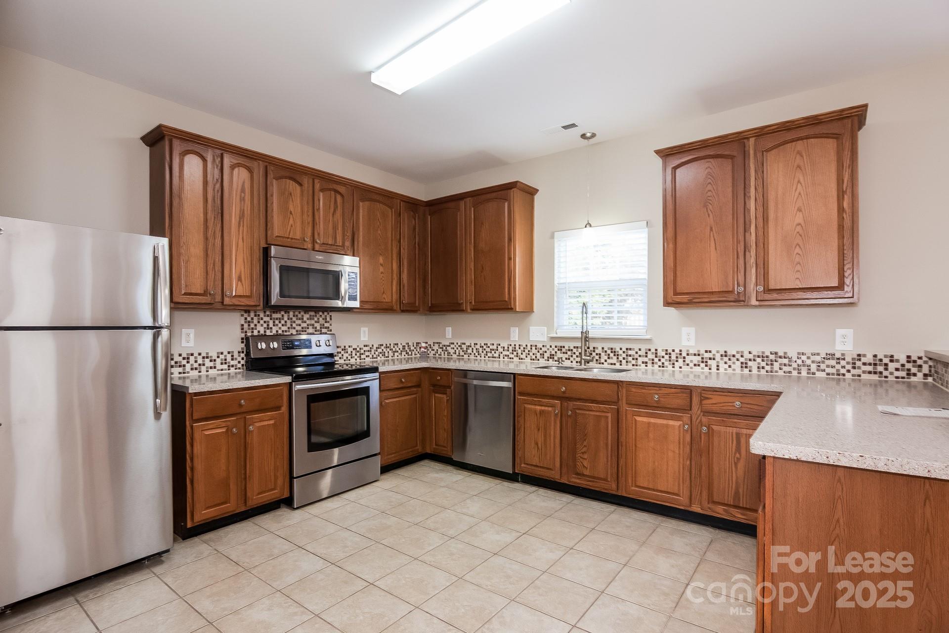 10209 Fairbourne Court